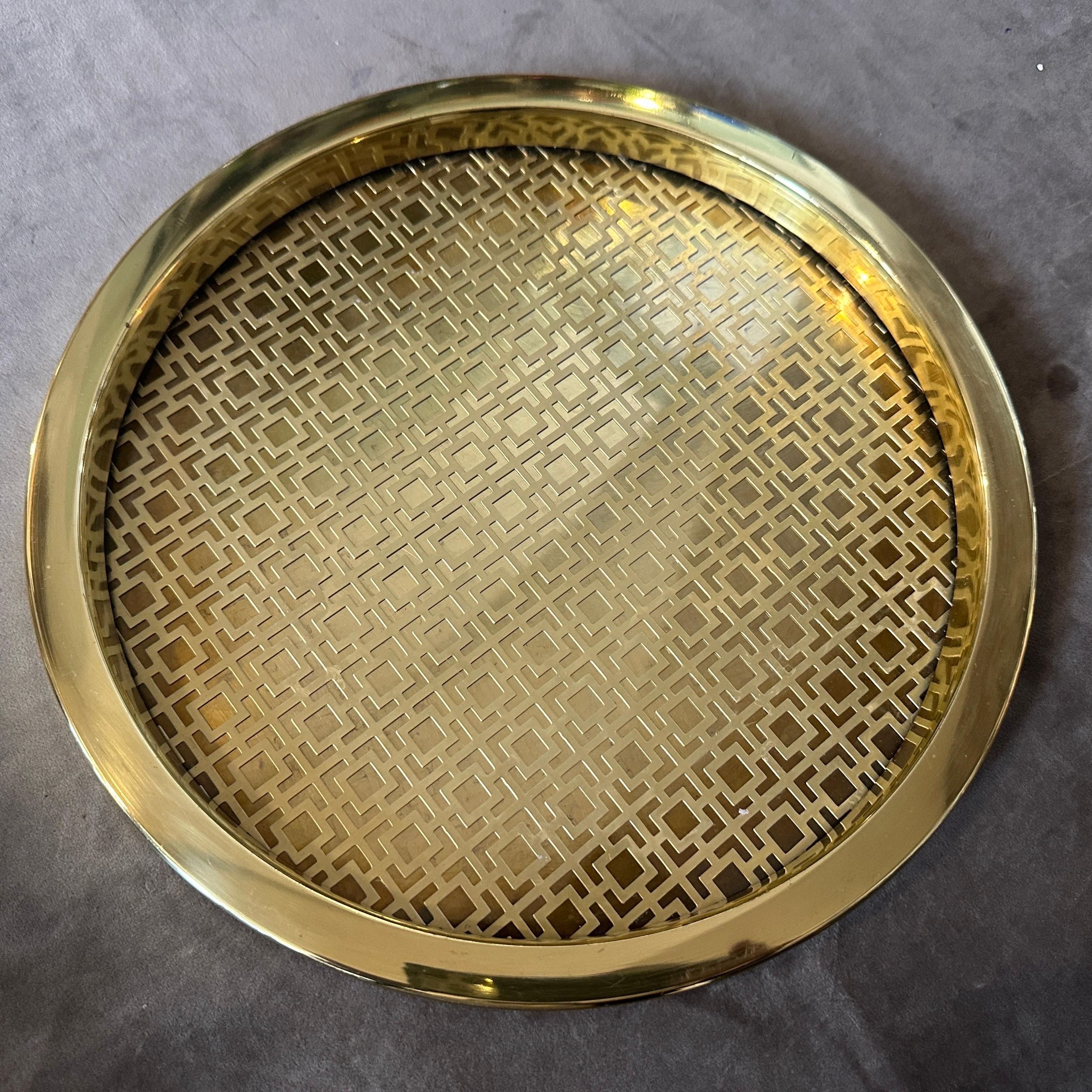 1960s Mid-century Modern Brass and Glass Round Italian Serving Gallery Tray For Sale 9