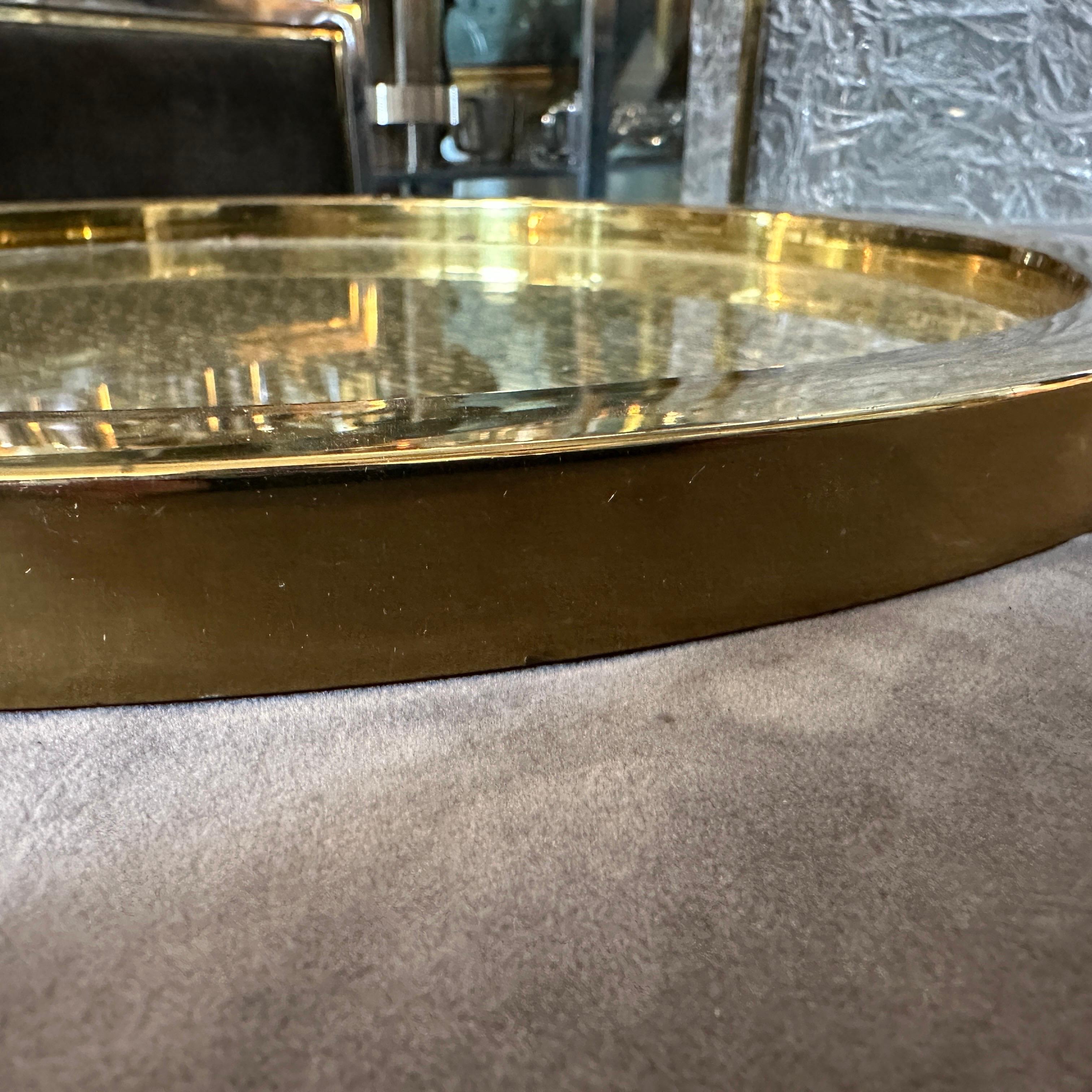 1960s Mid-century Modern Brass and Glass Round Italian Serving Gallery Tray For Sale 3