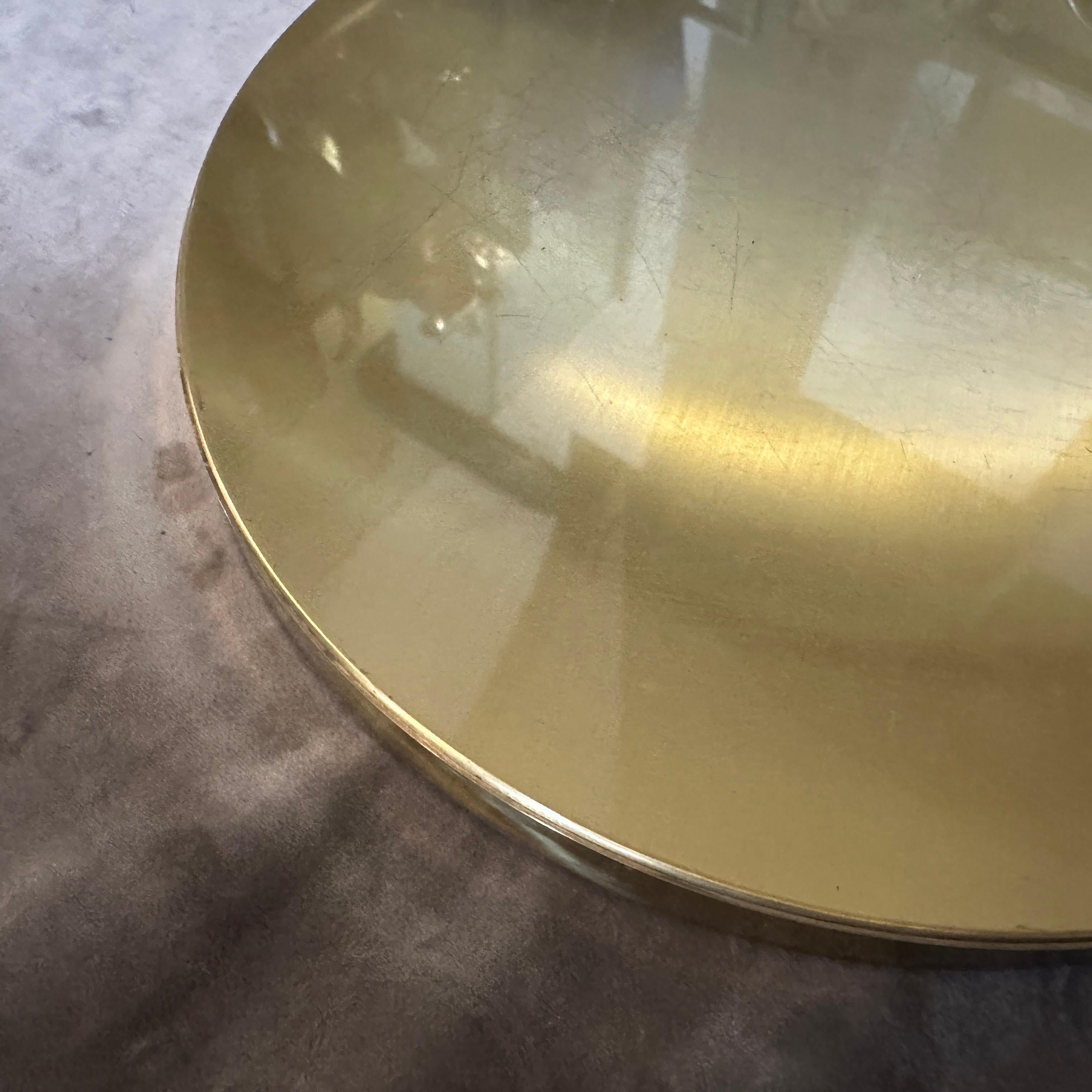 1960s Mid-century Modern Brass and Glass Round Italian Serving Tray In Excellent Condition For Sale In Aci Castello, IT