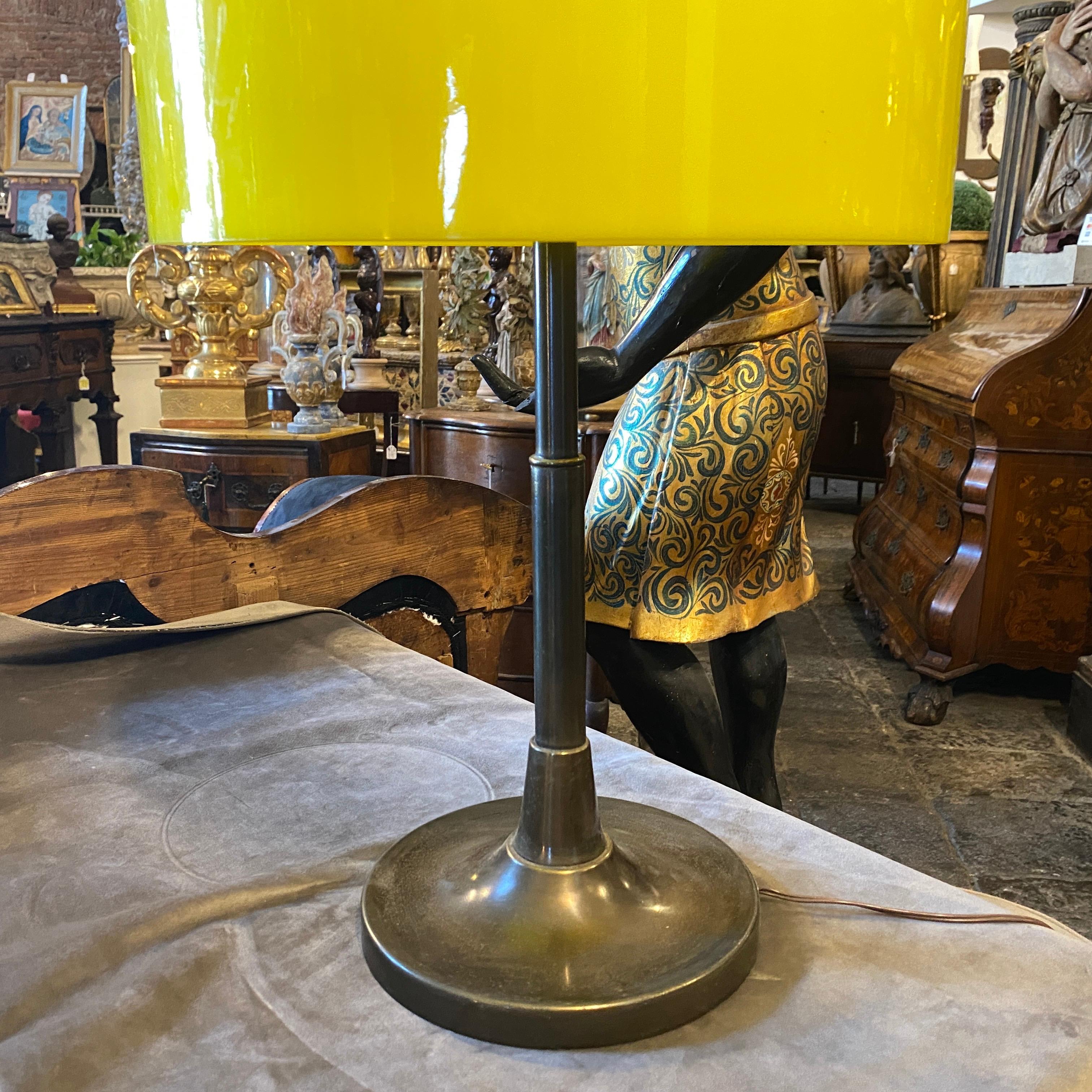 1960s Mid-Century Modern Brass and Yellow Plexiglass Italian Table Lamp 1