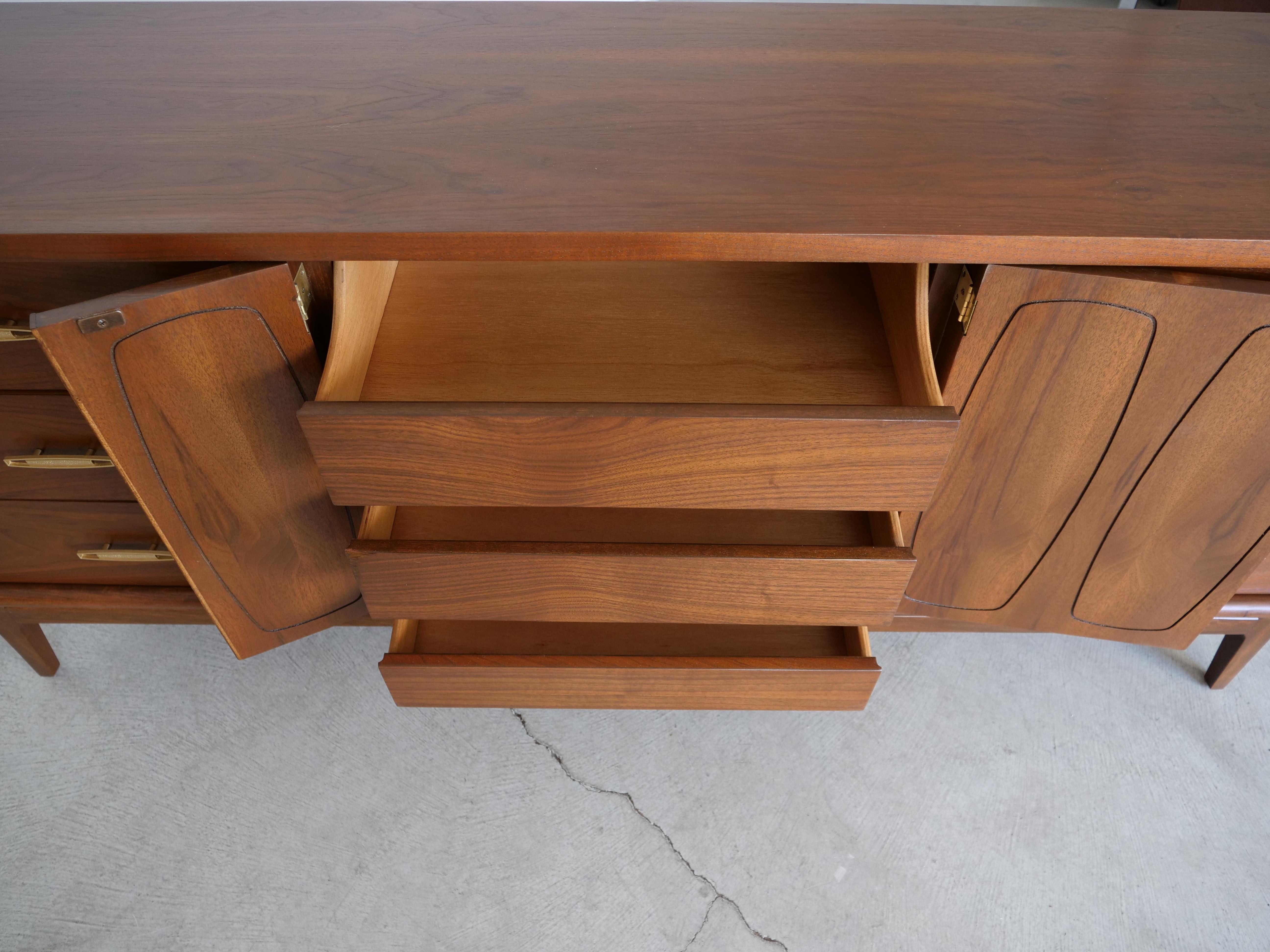 1960's Mid-Century Modern Broyhill Emphasis Dresser 10