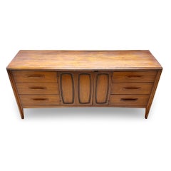 1960s Mid-Century Modern Broyhill Emphasis Nine-Drawer Walnut Dresser