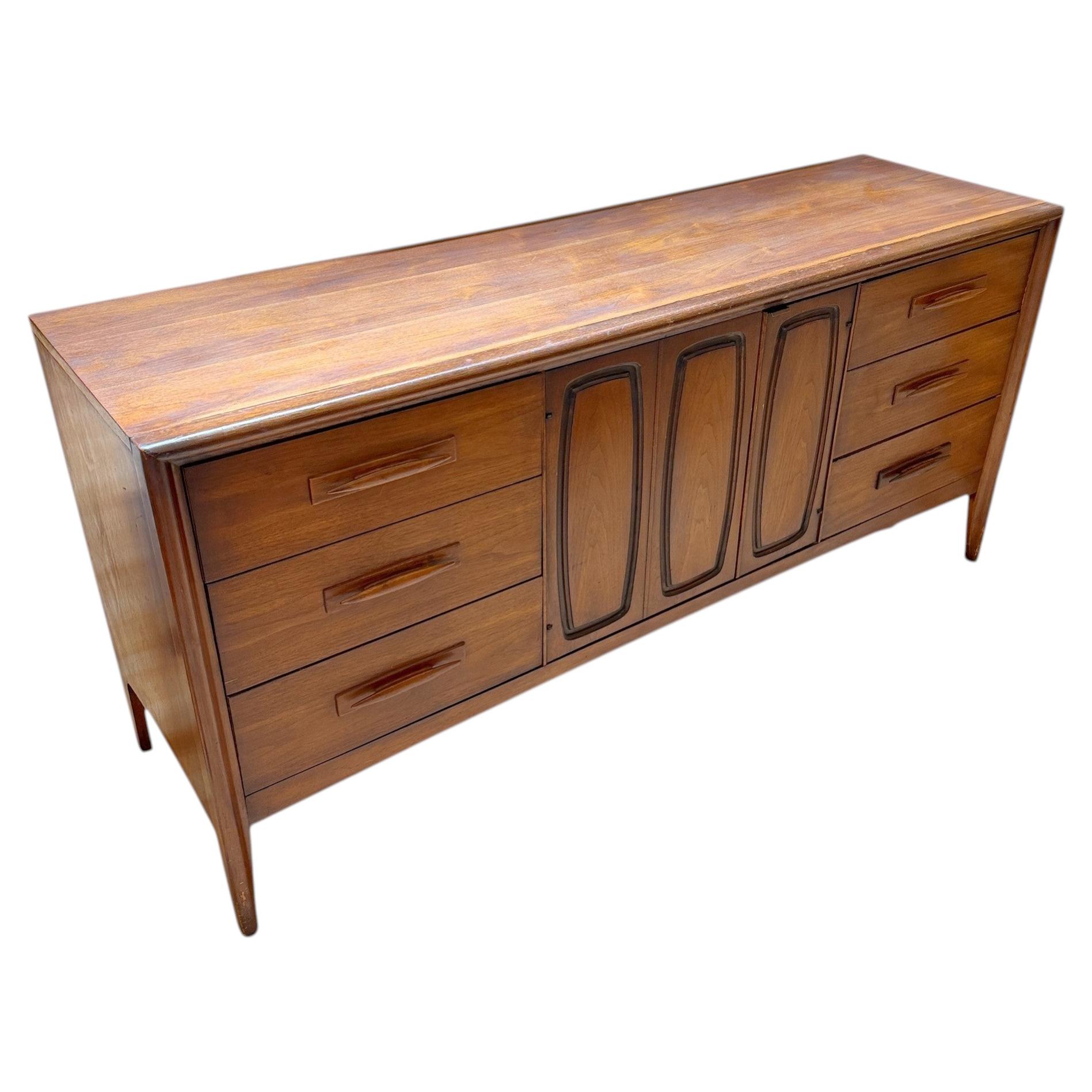 1960s Mid-Century Modern Broyhill Emphasis Nine-Drawer Walnut Dresser