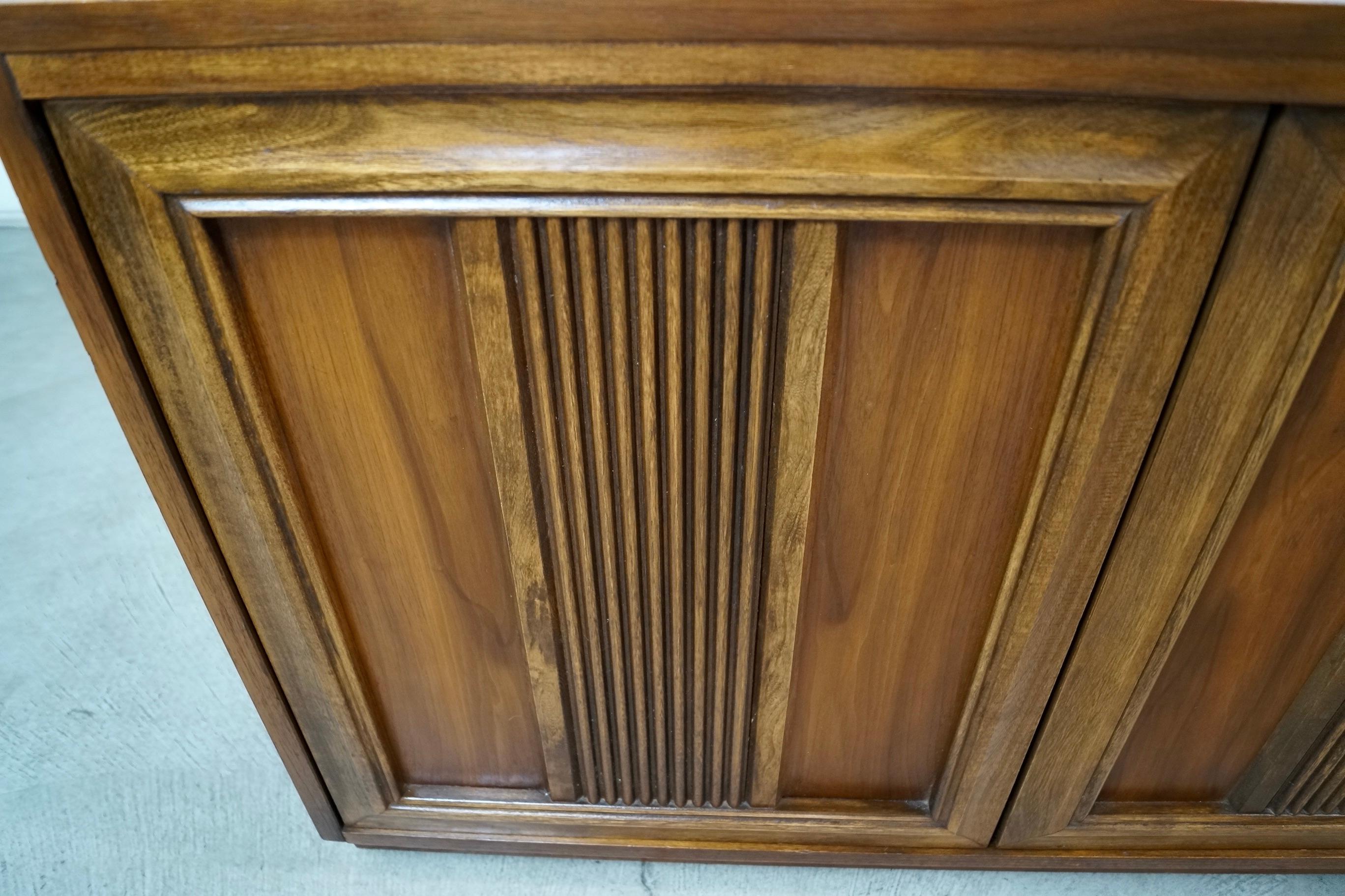 1960's Mid-Century Modern Brutalist Walnut Credenza / Sideboard For Sale 15