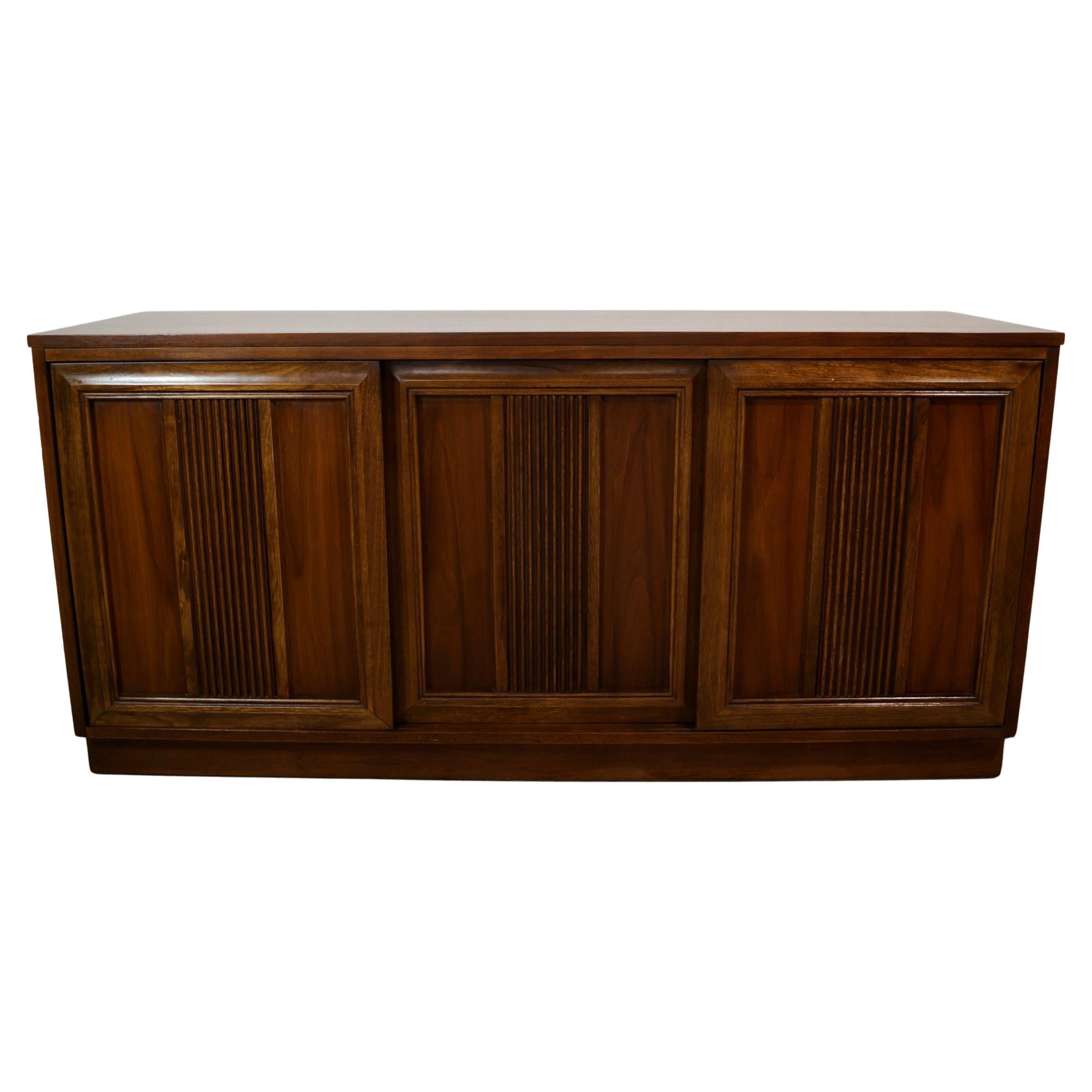 Crédence/ buffet brutaliste moderne du milieu du siècle dernier, années 1960