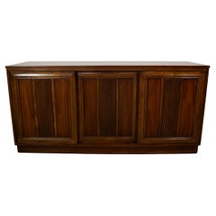 Crédence/ buffet brutaliste moderne du milieu du siècle dernier, années 1960