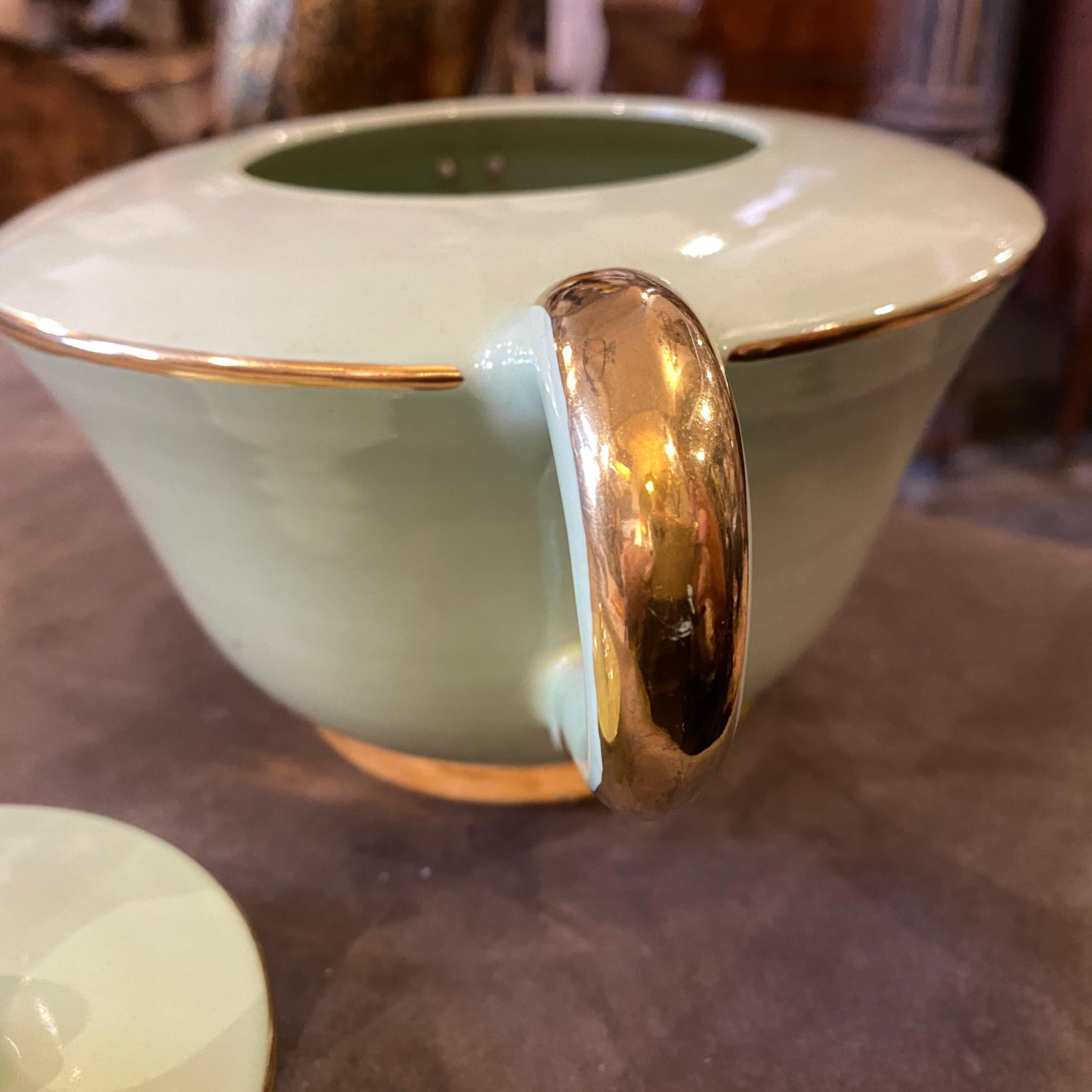 1960s Mid-Century Modern Grün und Gold Keramik Teekanne von Pucci Umbertide (20. Jahrhundert) im Angebot