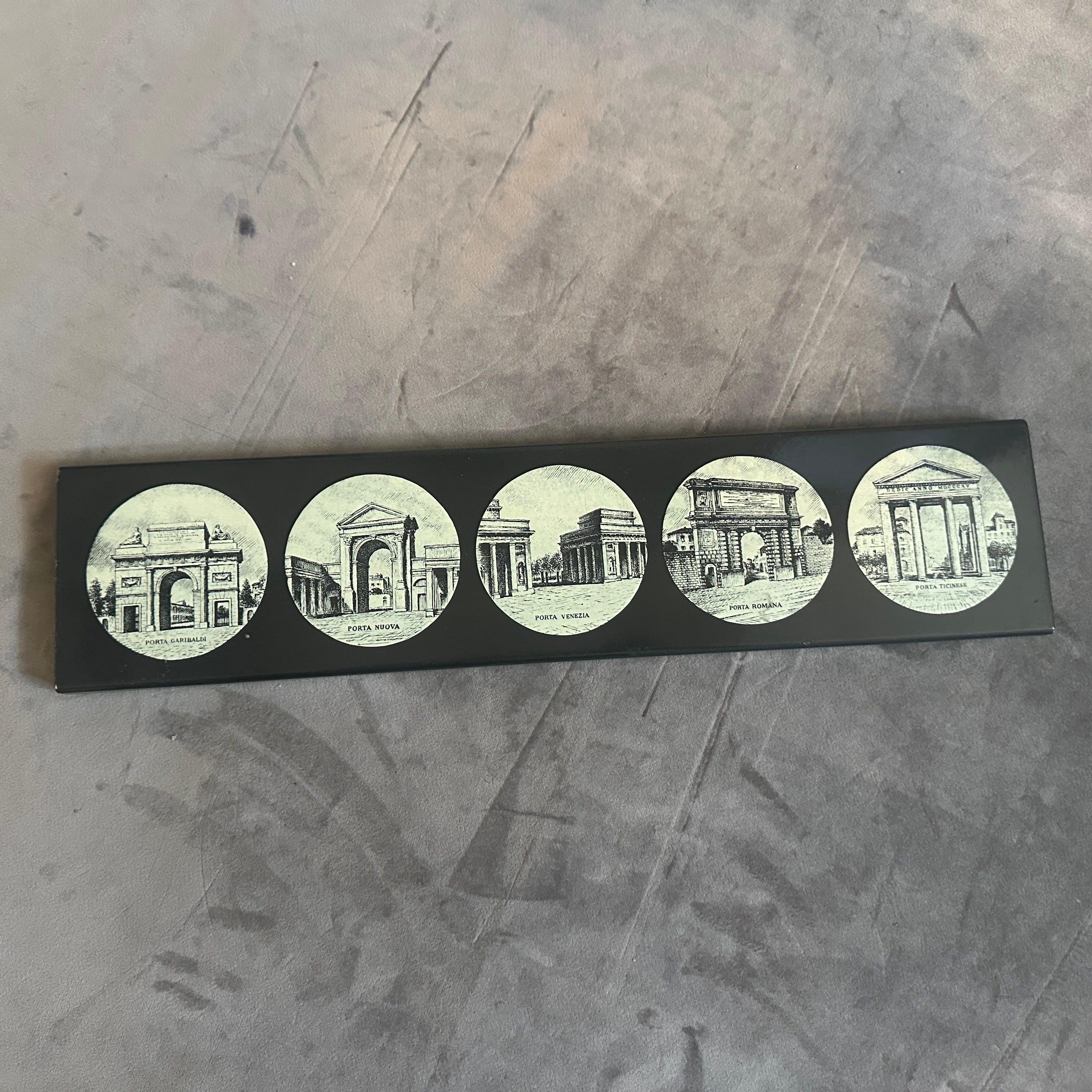 1960s Mid-Century Modern Cigarette Box Le Porte Di Milano by Piero Fornasettì In Good Condition For Sale In Aci Castello, IT