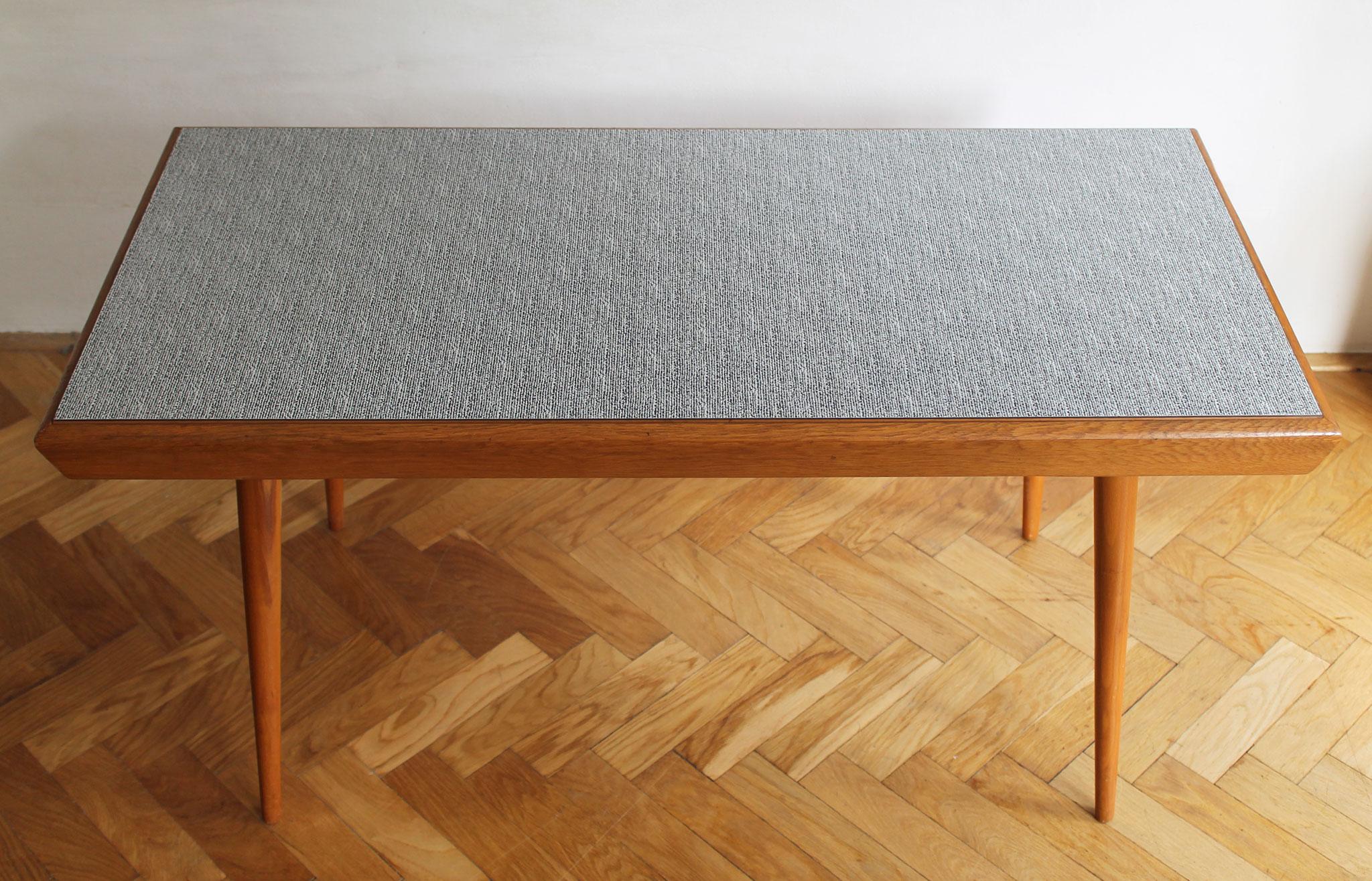 1960's Mid Century Modern Coffee table by Jiri Jiroutek for Interier Praha In Good Condition For Sale In Brno, CZ