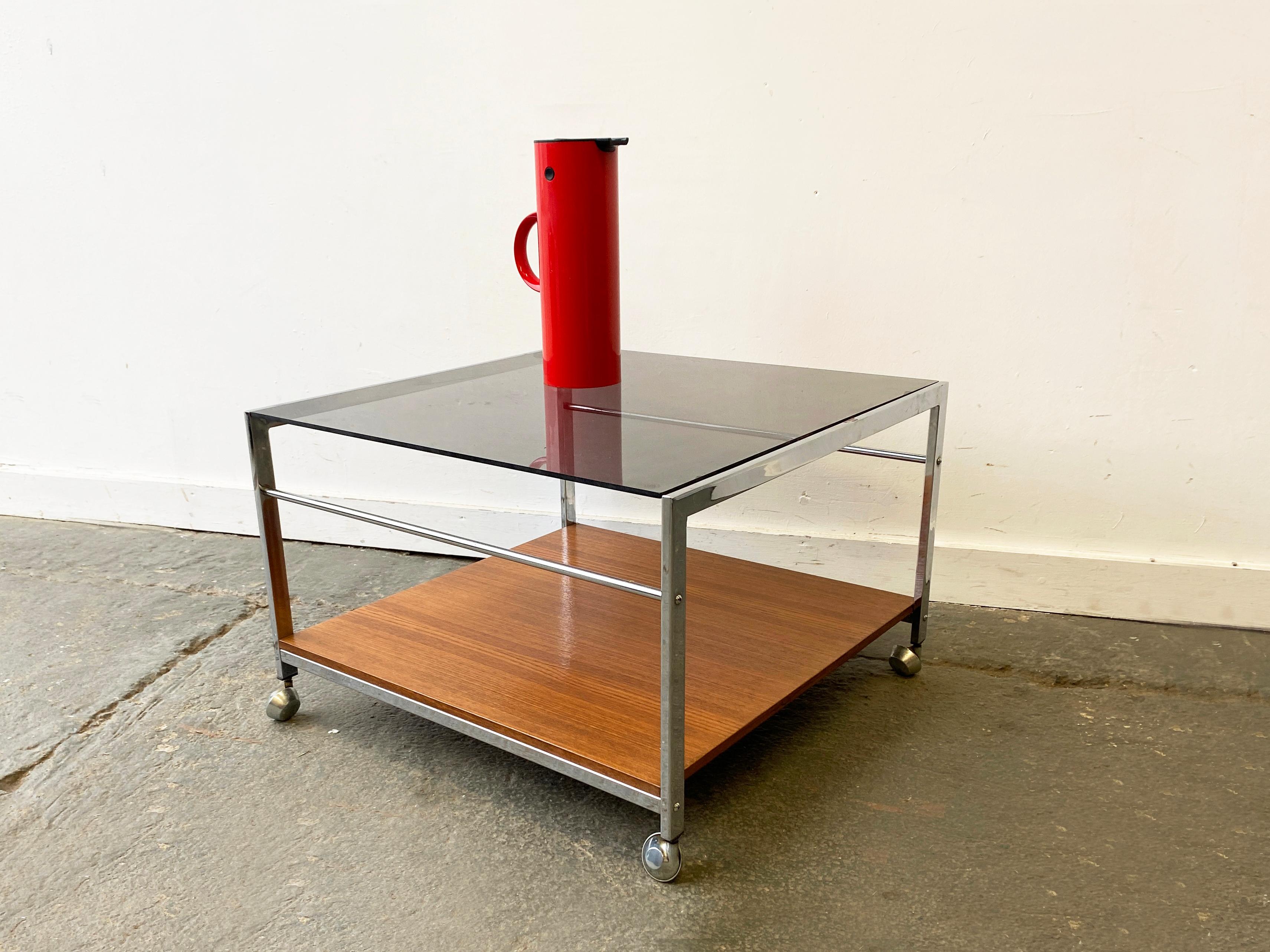 British 1960’s Mid-Century modern coffee table for MDA by Howard Miller For Sale