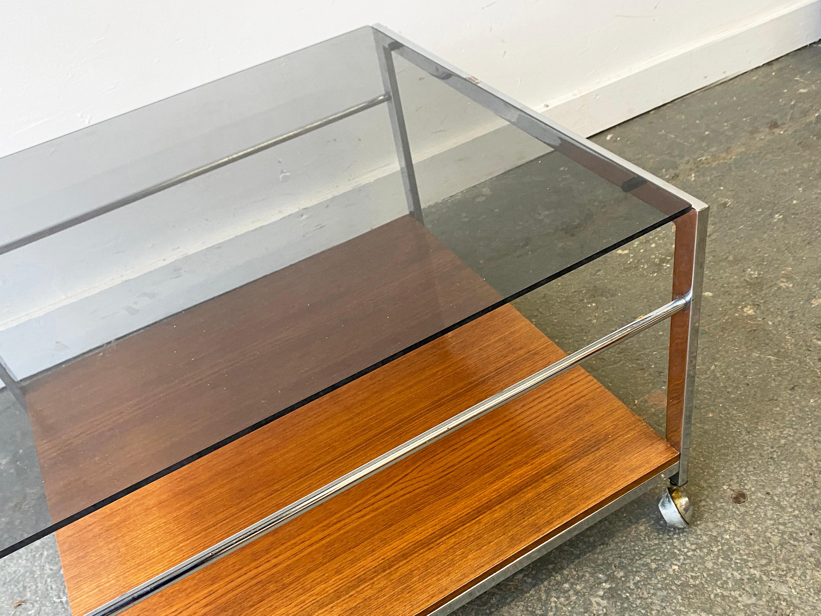 1960’s Mid-Century modern coffee table for MDA by Howard Miller For Sale 1