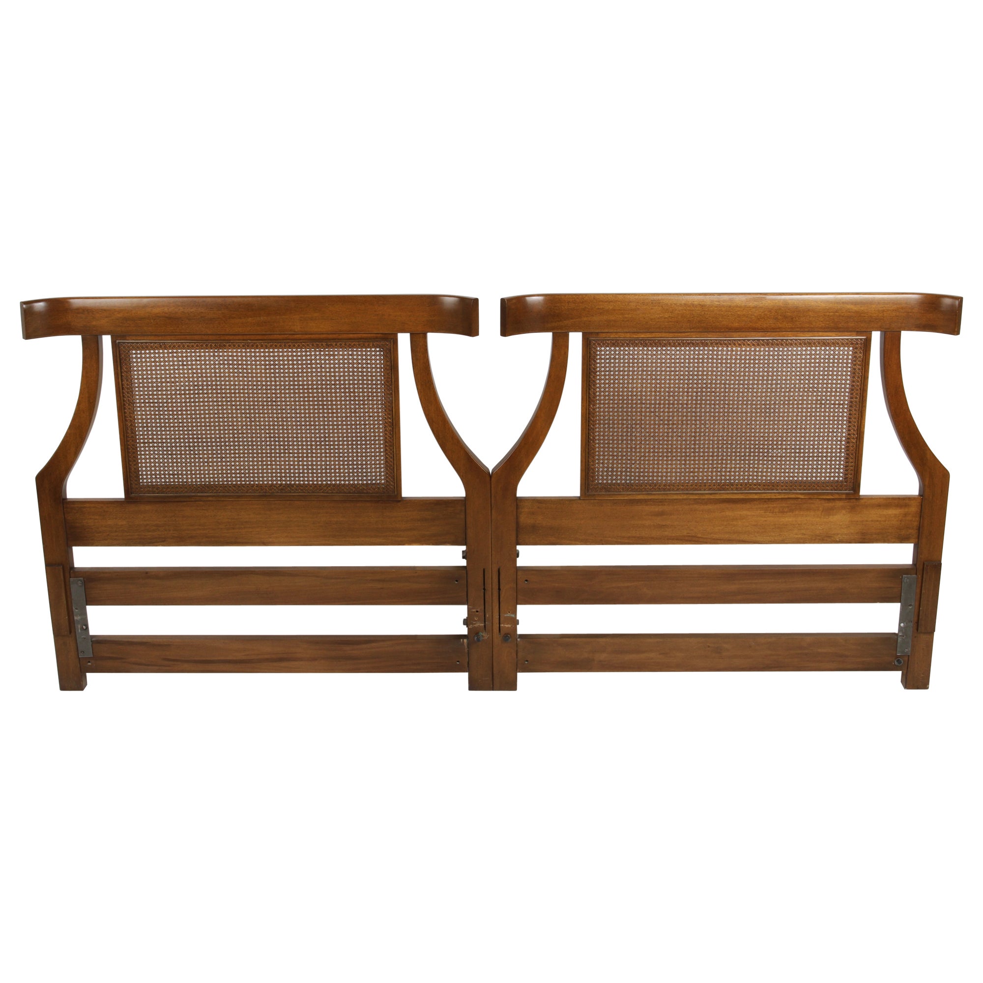 1960s Mid-Century Modern Curved Sculptural Mahogany & Cane King Size Headboard (Tête de lit king size) en vente