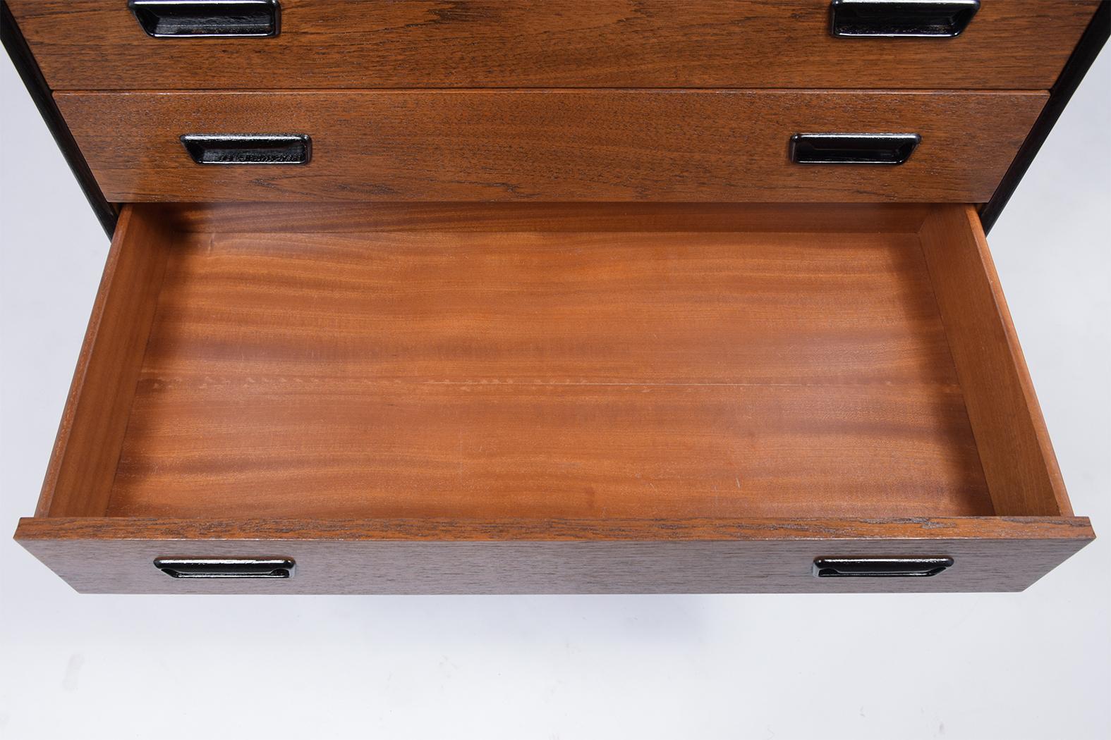 1960s Mid-Century Modern Danish Teak Wood Chest of Drawers with Ebonized Accents In Good Condition In Los Angeles, CA