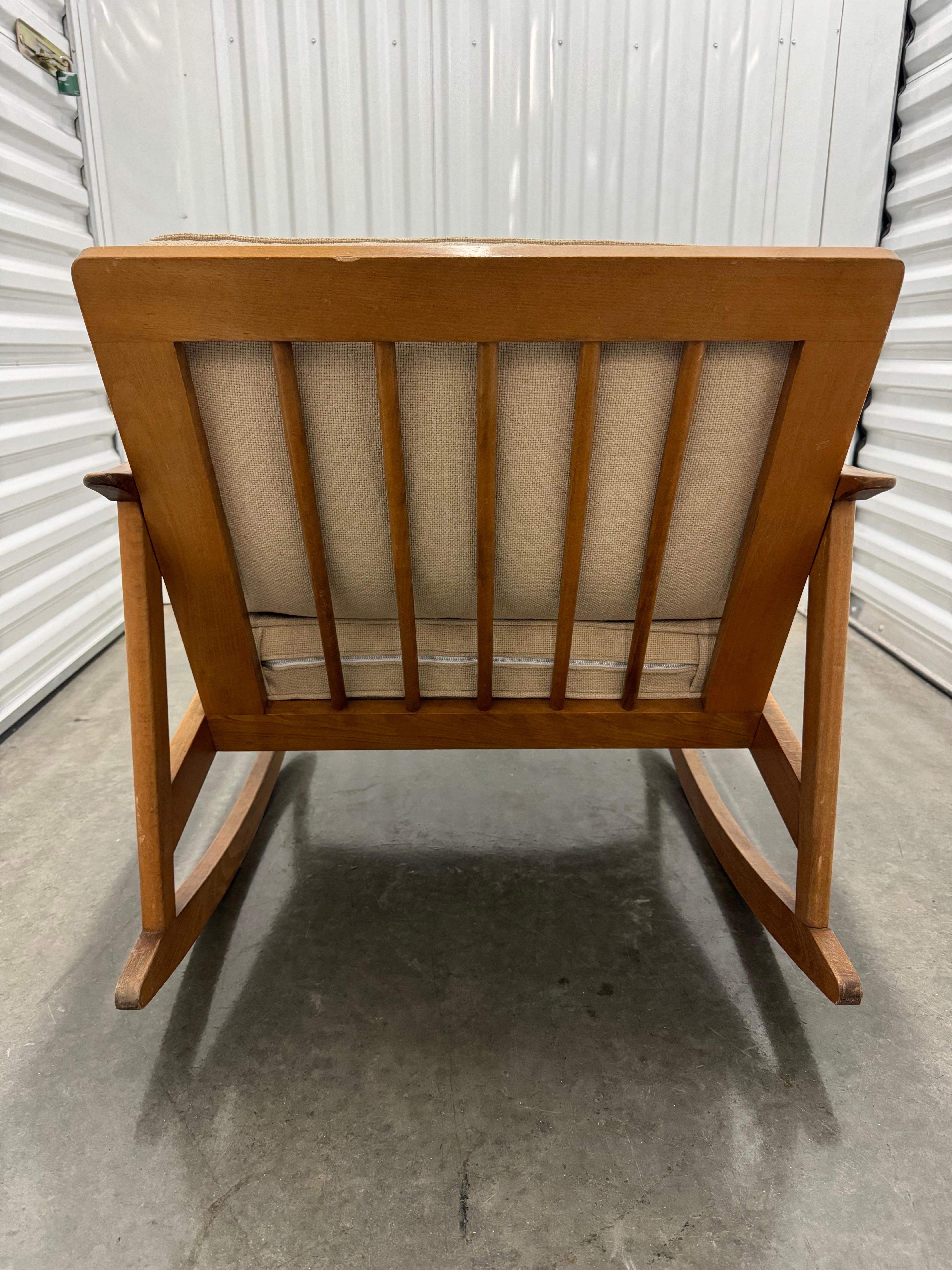 1960's Mid Century Modern Danish Style Rocking Arm Chair In Good Condition For Sale In San Carlos, CA