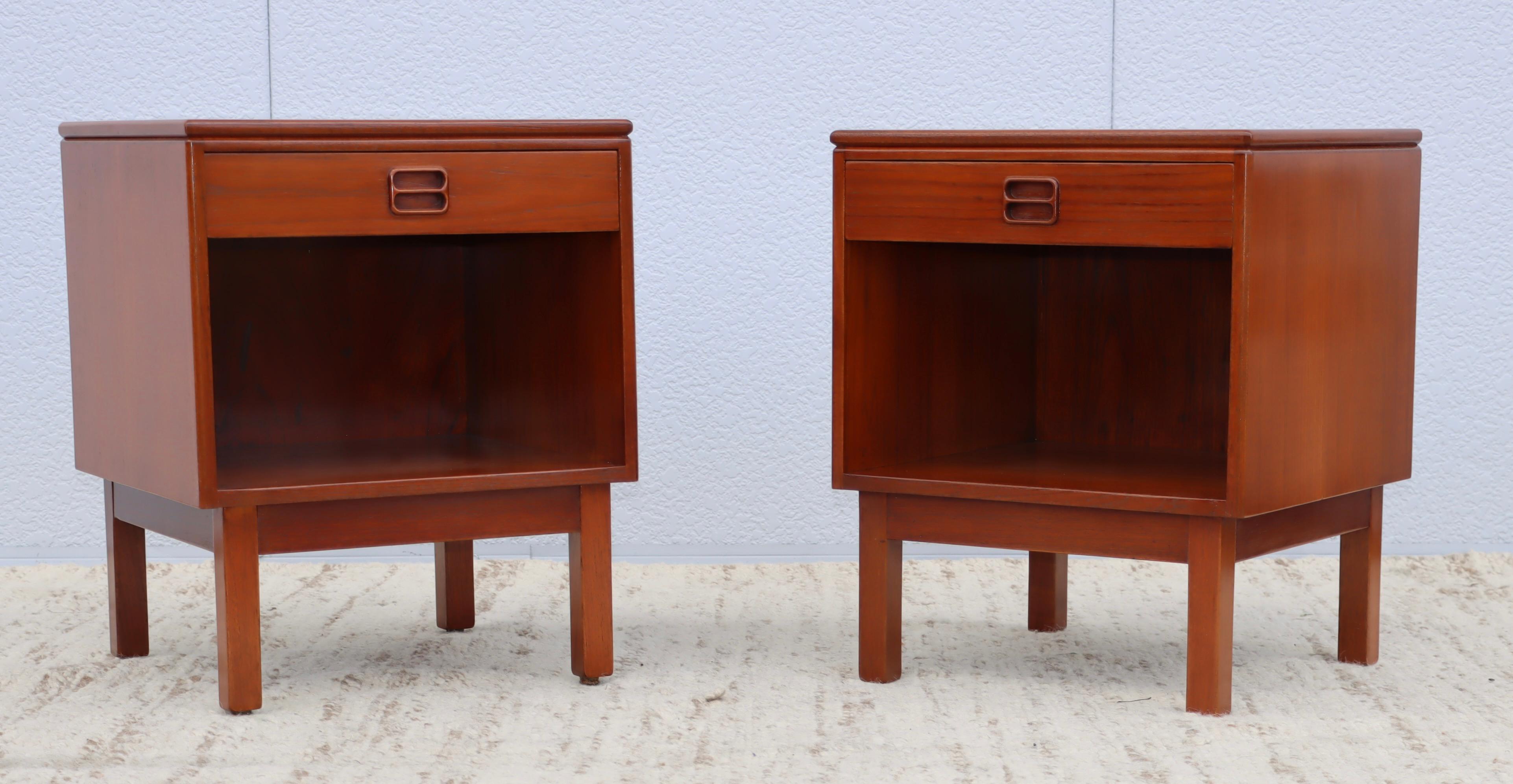 1960s Mid-Century Modern single drawer Danish teak night stands, fully restored with minor wear and patina due to age and use.