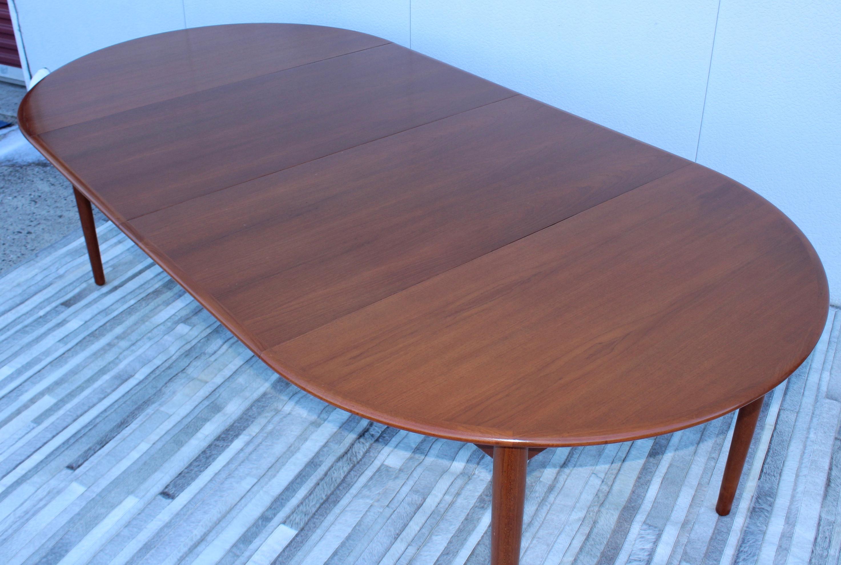 1960's Mid-Century Modern Danish Teak Round Dining Table with Two Leaves 8