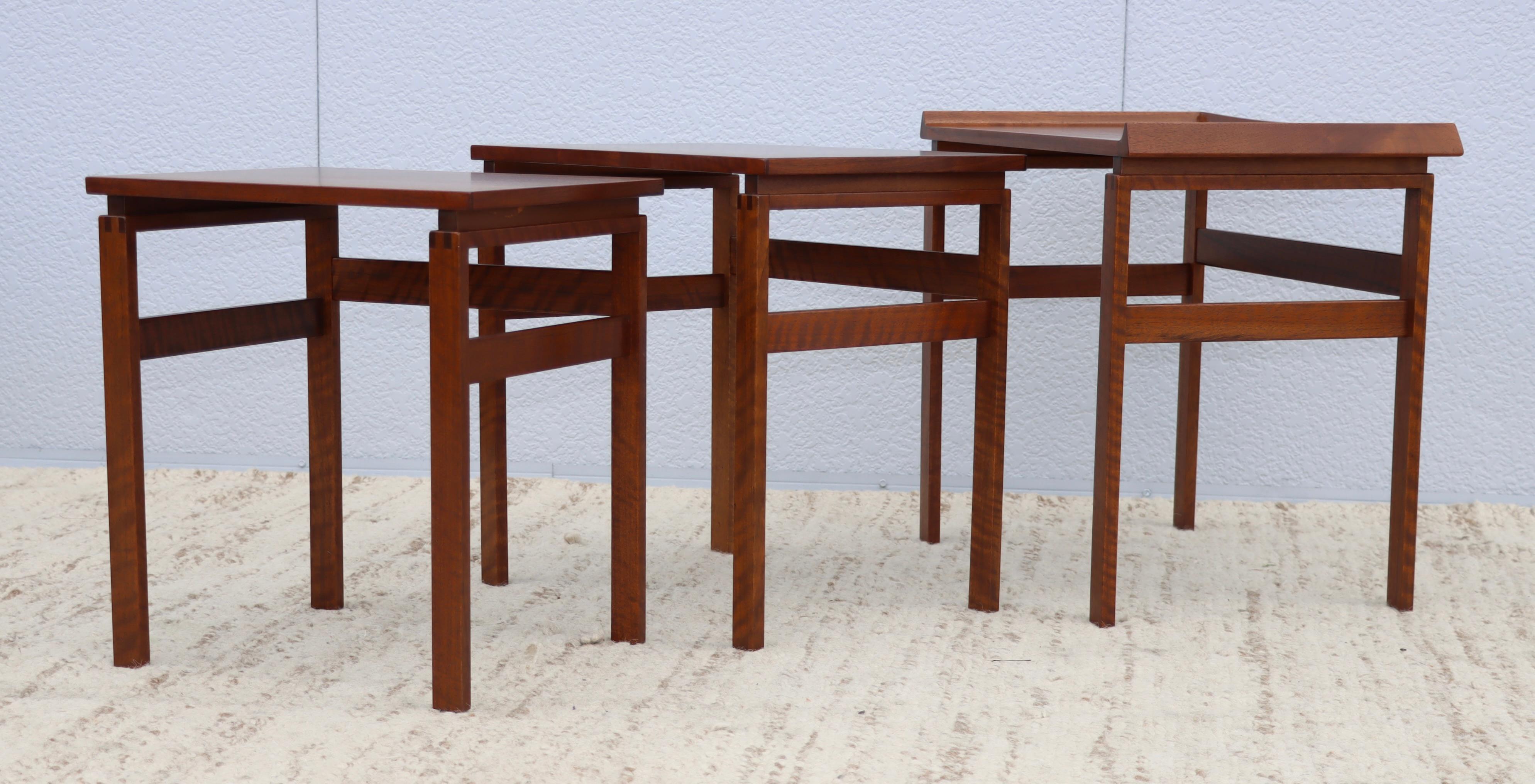 1960s Mid-Century Modern Danish Walnut and Teak Nesting Tables by Moreddi In Good Condition In New York, NY