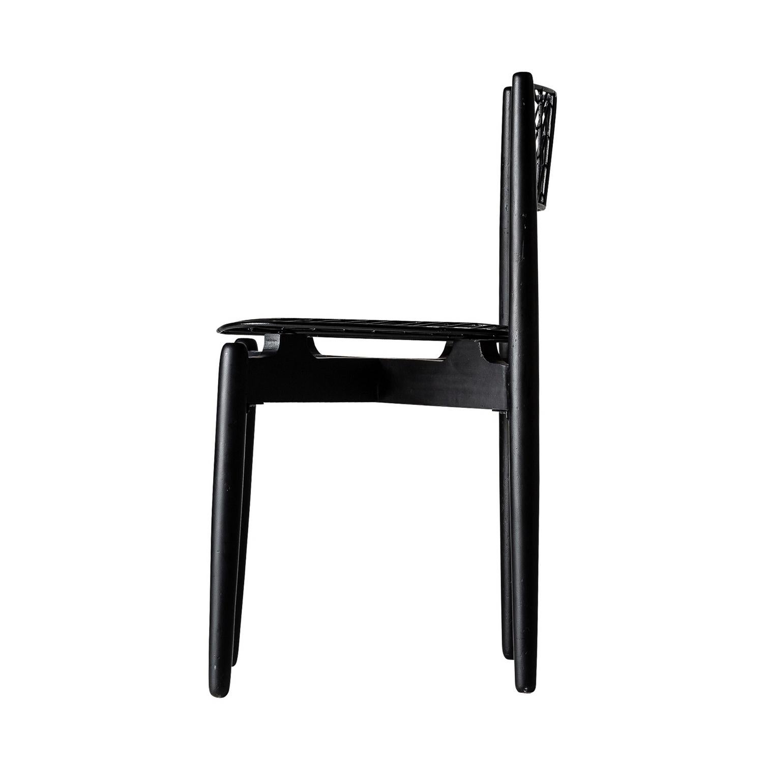 1960er Jahre Mid-Century Modern Design Stil schwarz Mahagoni Holzfüße und schwarzem Metall Stuhl.