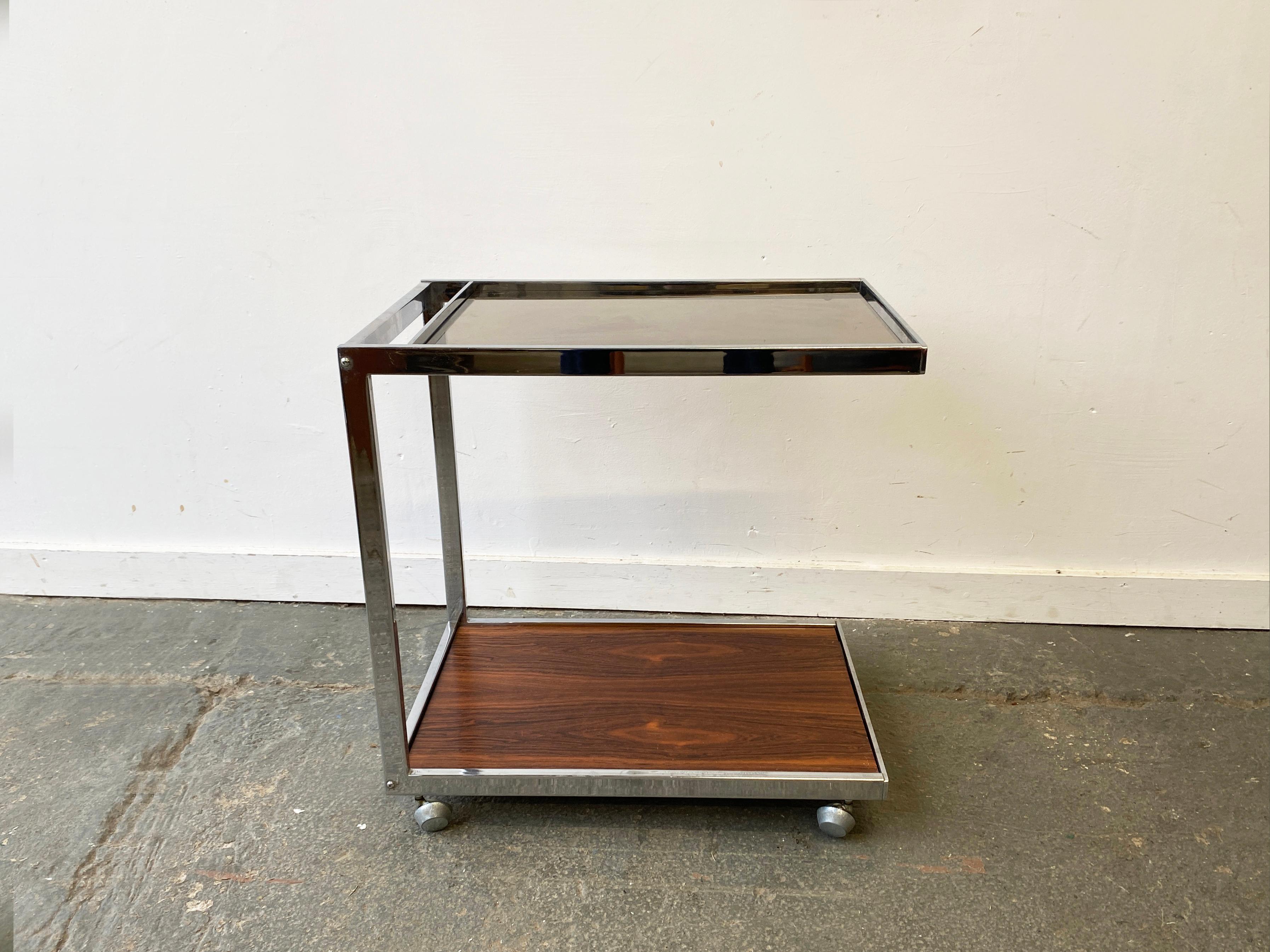 Chariot à boissons et table basse assortie de The Moderns Modernity des années 1960 par MDA en vente 3