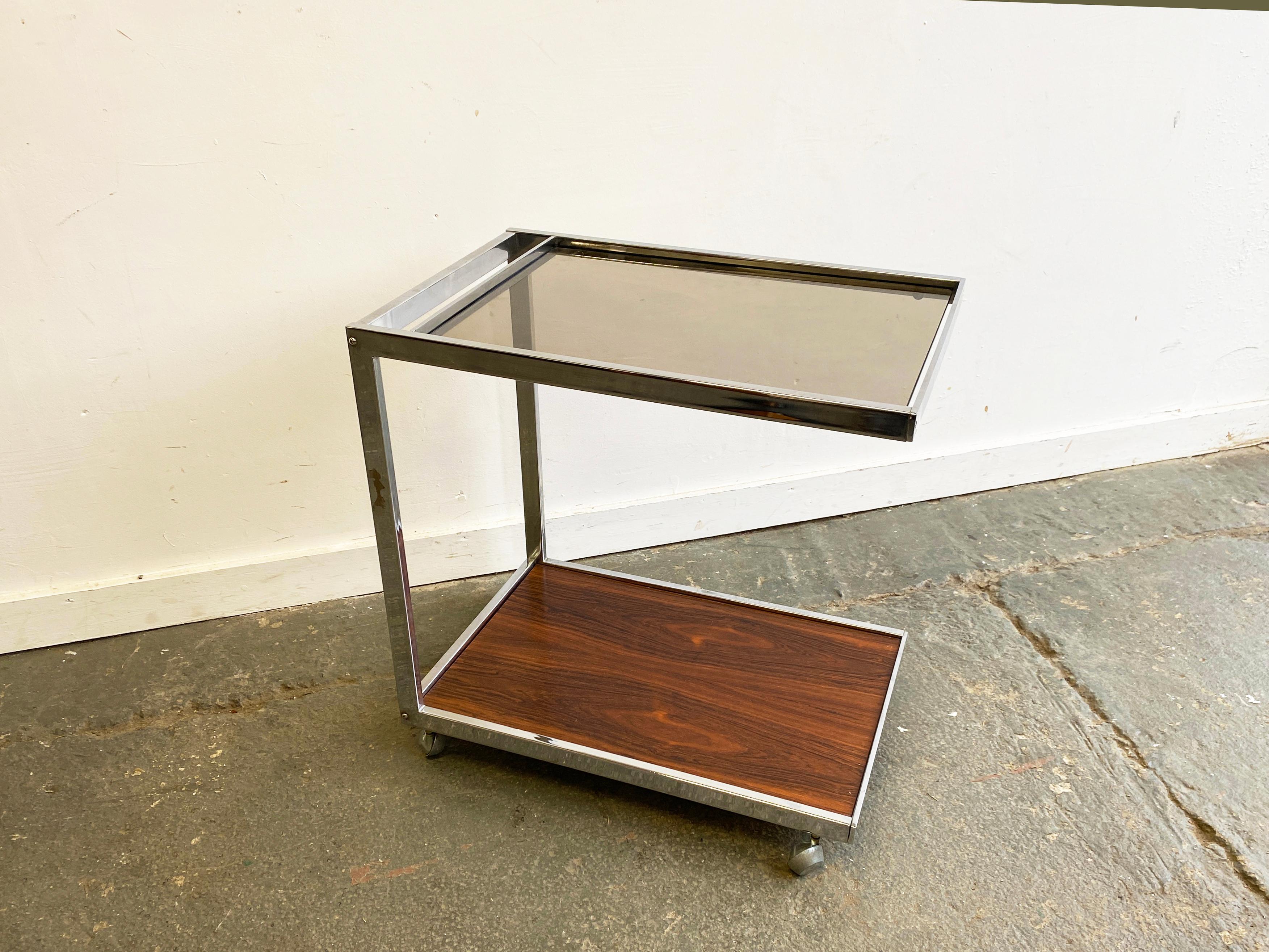 Chariot à boissons et table basse assortie de The Moderns Modernity des années 1960 par MDA en vente 2