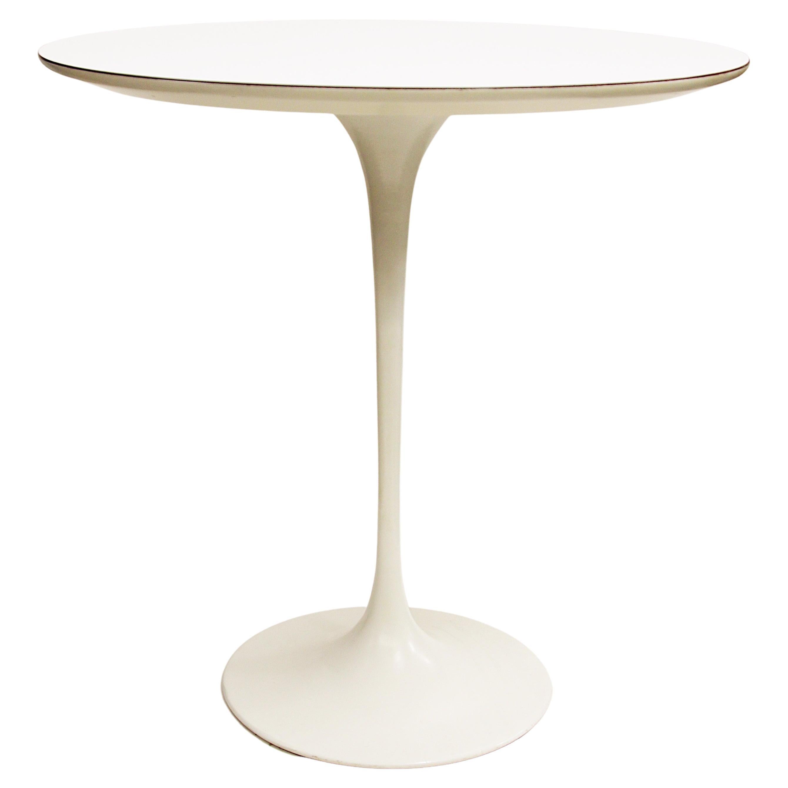 1960's Mid-Century Modern Eero Saarinen Pedestal Side End Table by Knoll