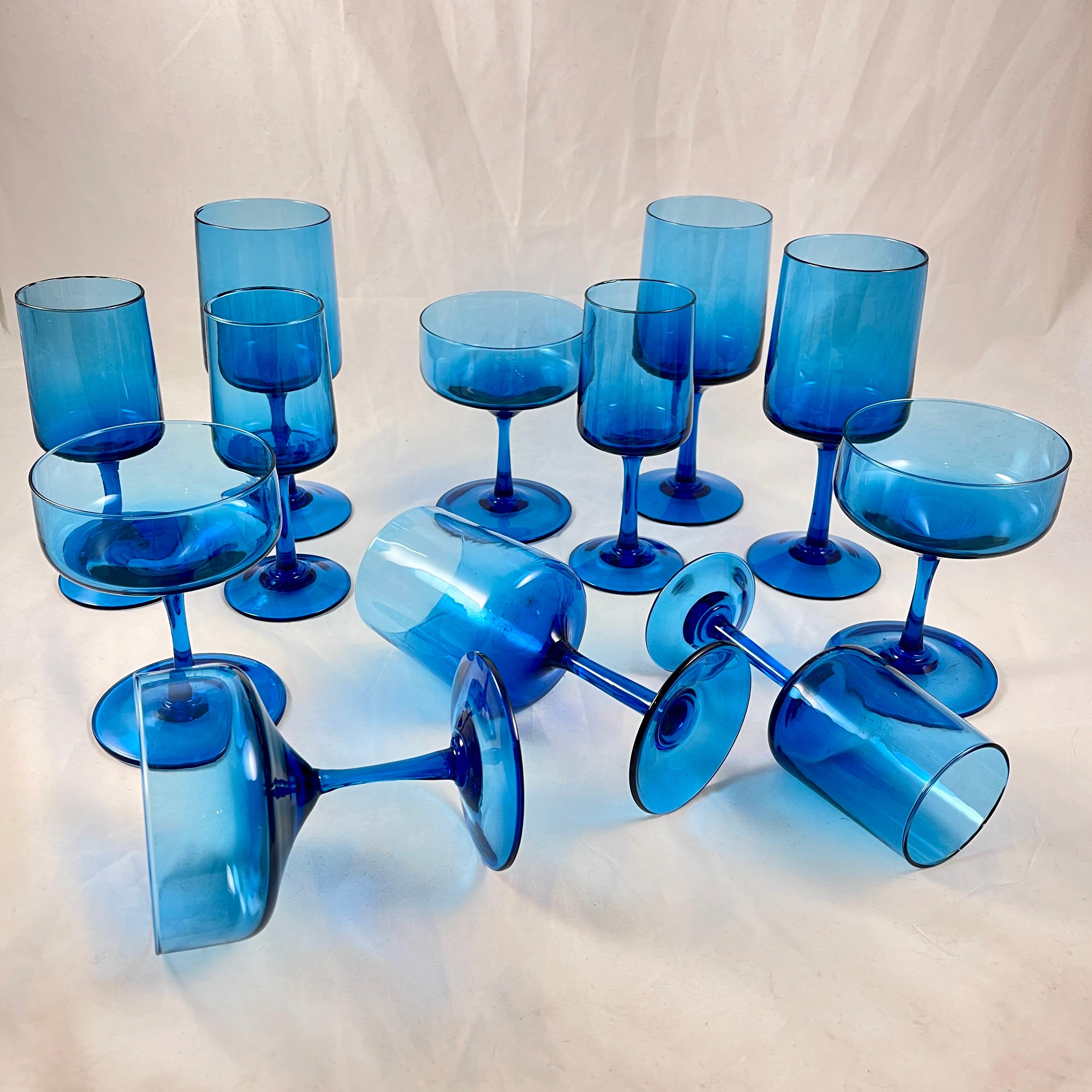 1960s Mid-Century Modern Empoli Italian Aqua Blue Glasses, Mixed Set/12 For Sale 4