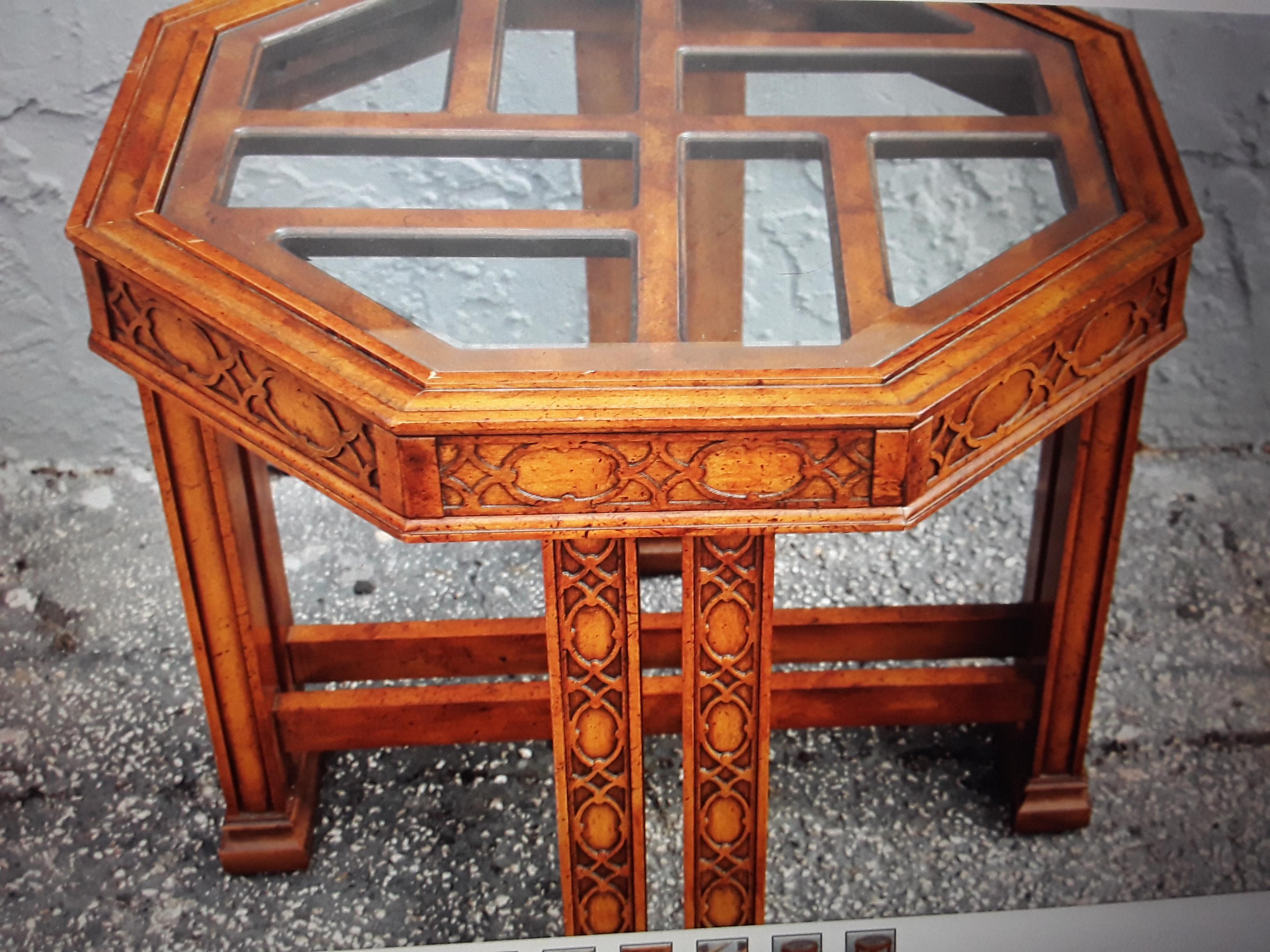 Table d'appoint / d'appoint en bois exotique ajouré des années 1960, Mid Century Modern en vente 1