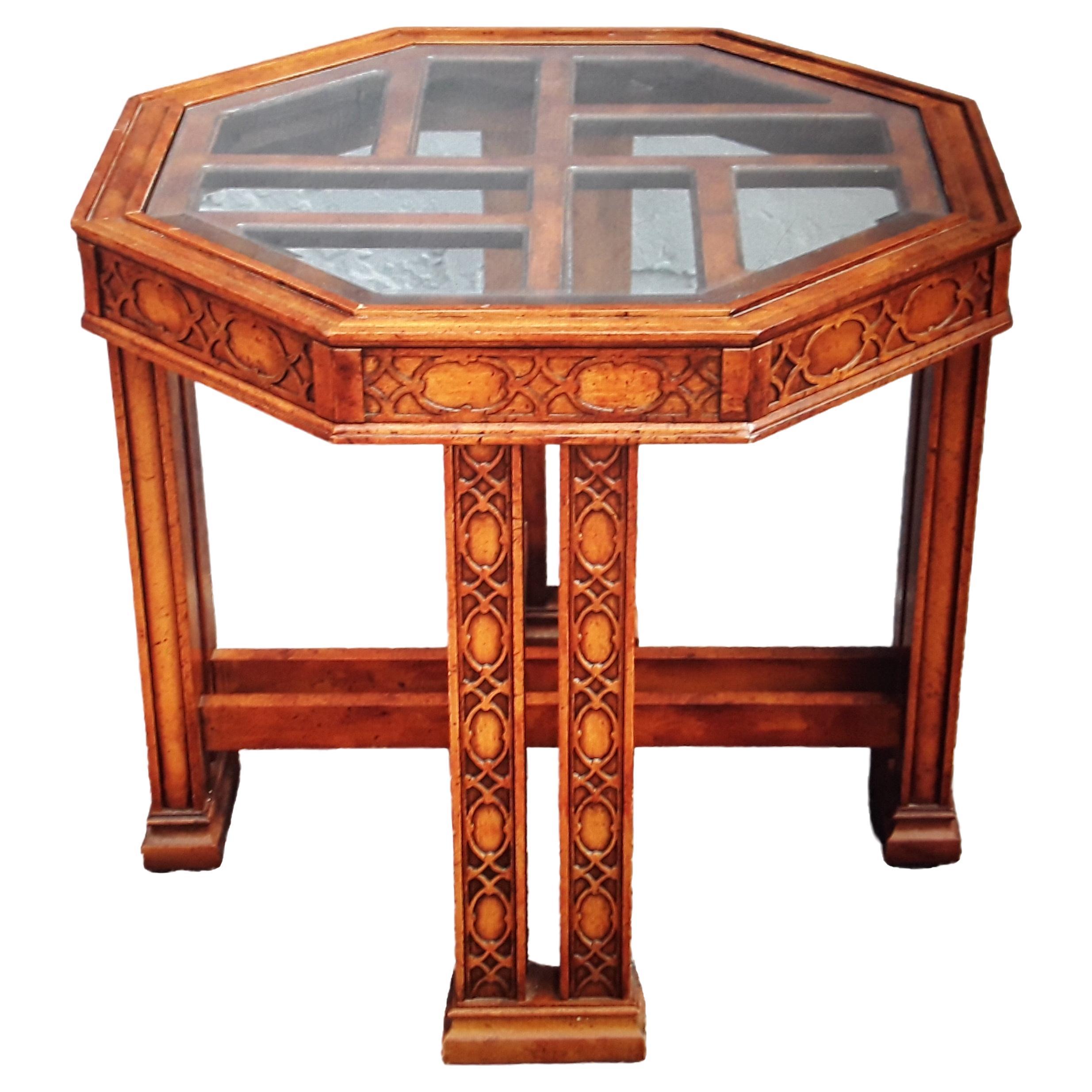 Table d'appoint / d'appoint en bois exotique ajouré des années 1960, Mid Century Modern