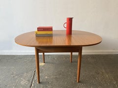 1960’s Mid-Century Modern extending dining table by Schrieber