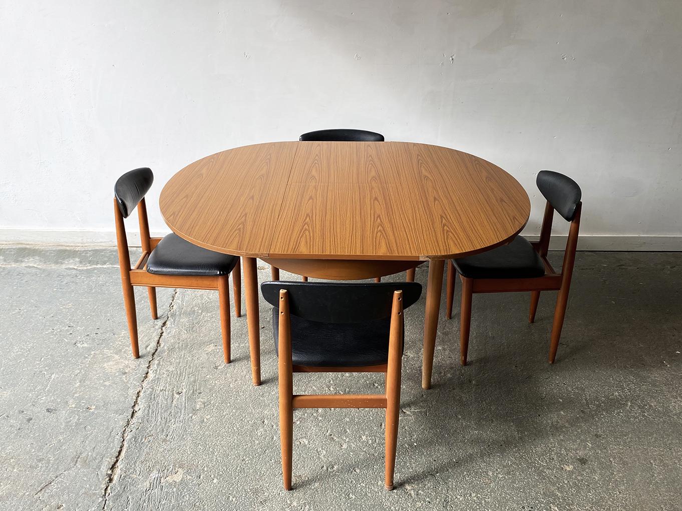 Table de salle à manger à rallonge The Modernity des années 1960 par Schrieber en vente 2