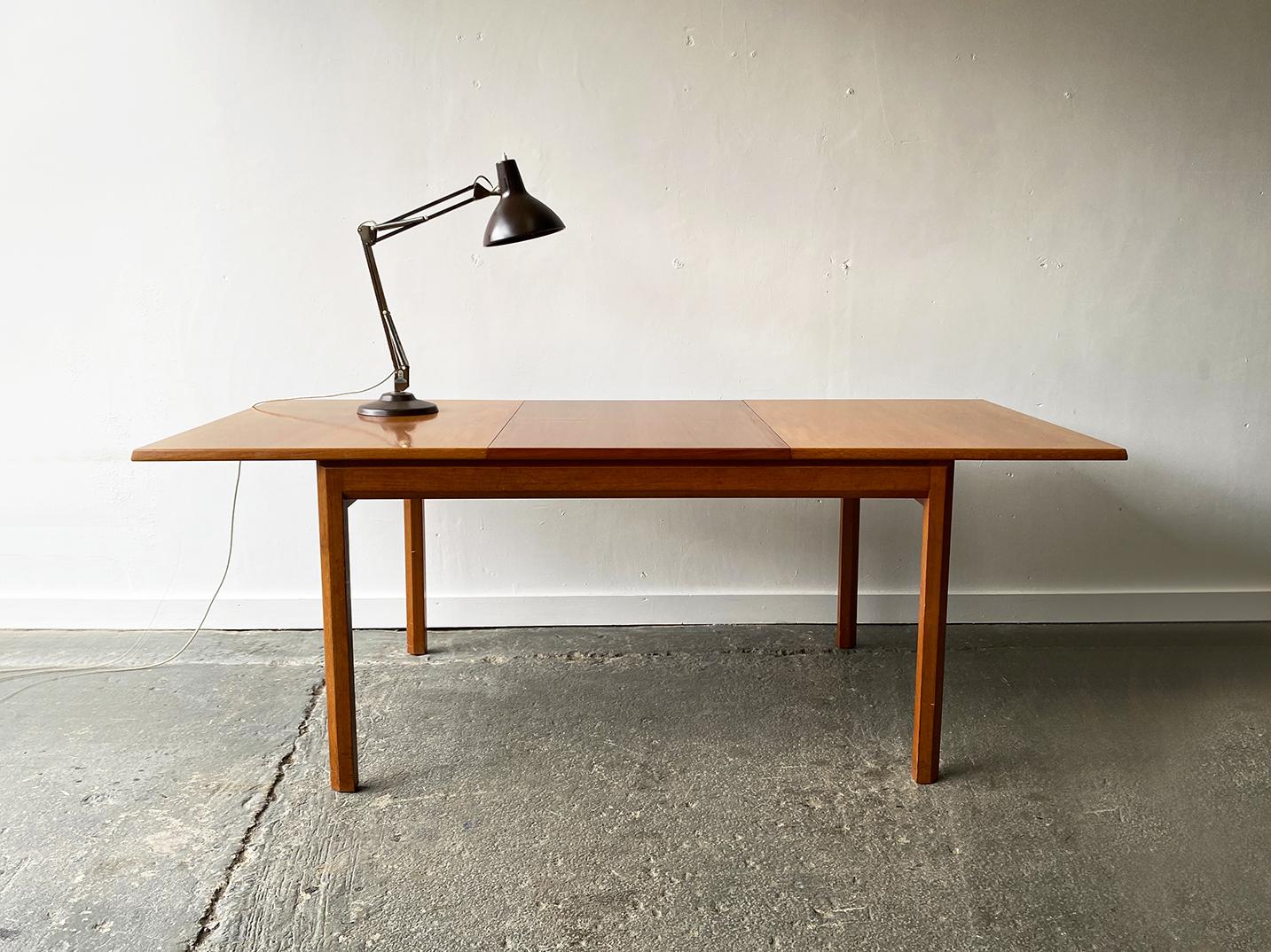 20th Century 1960’s Mid-Century Modern extending dining table by White & Newton
