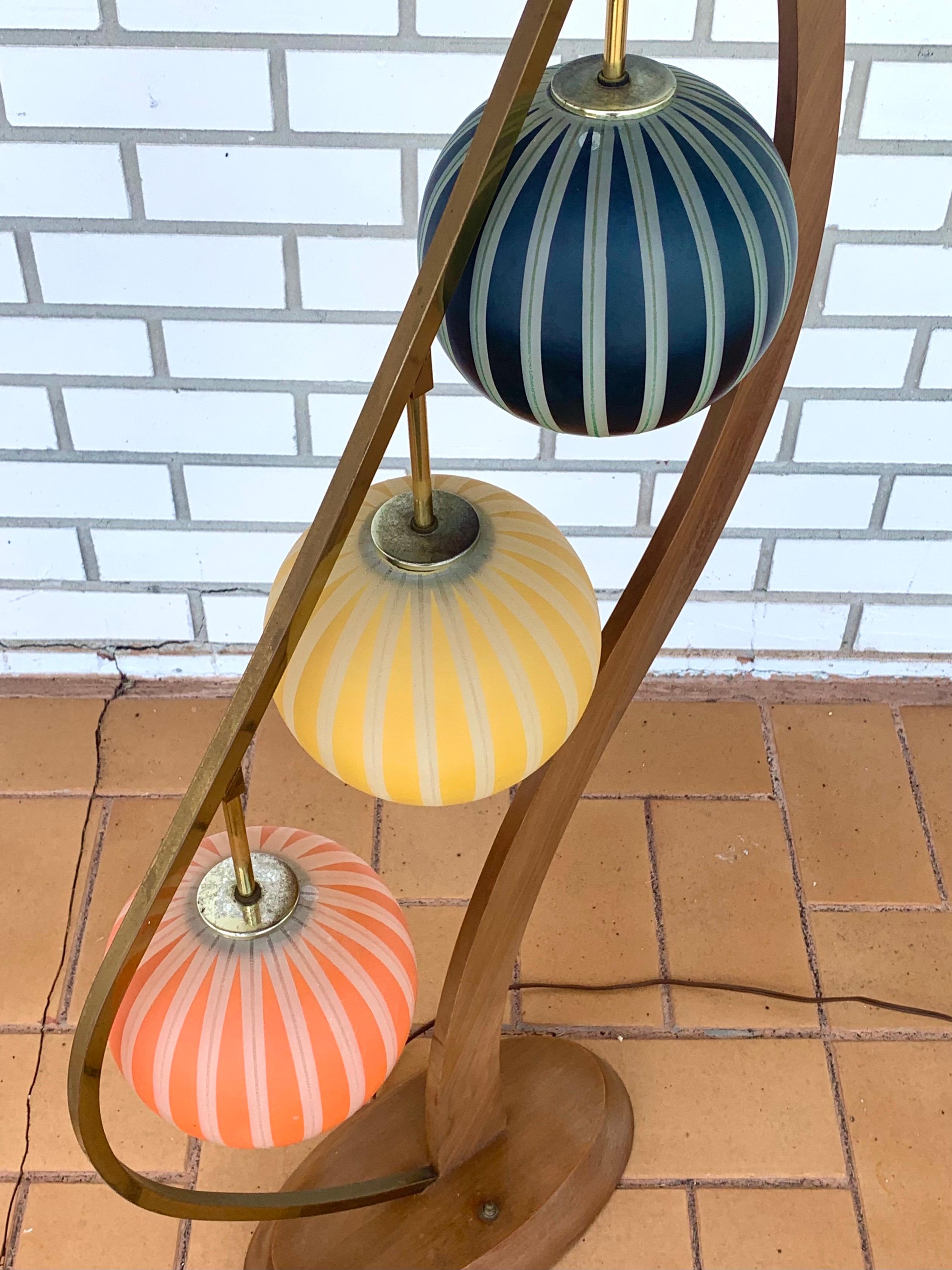 20th Century 1960s Mid-Century Modern Floor Lamp in Brass and Wood with Red/Yellow/Blue Bulbs