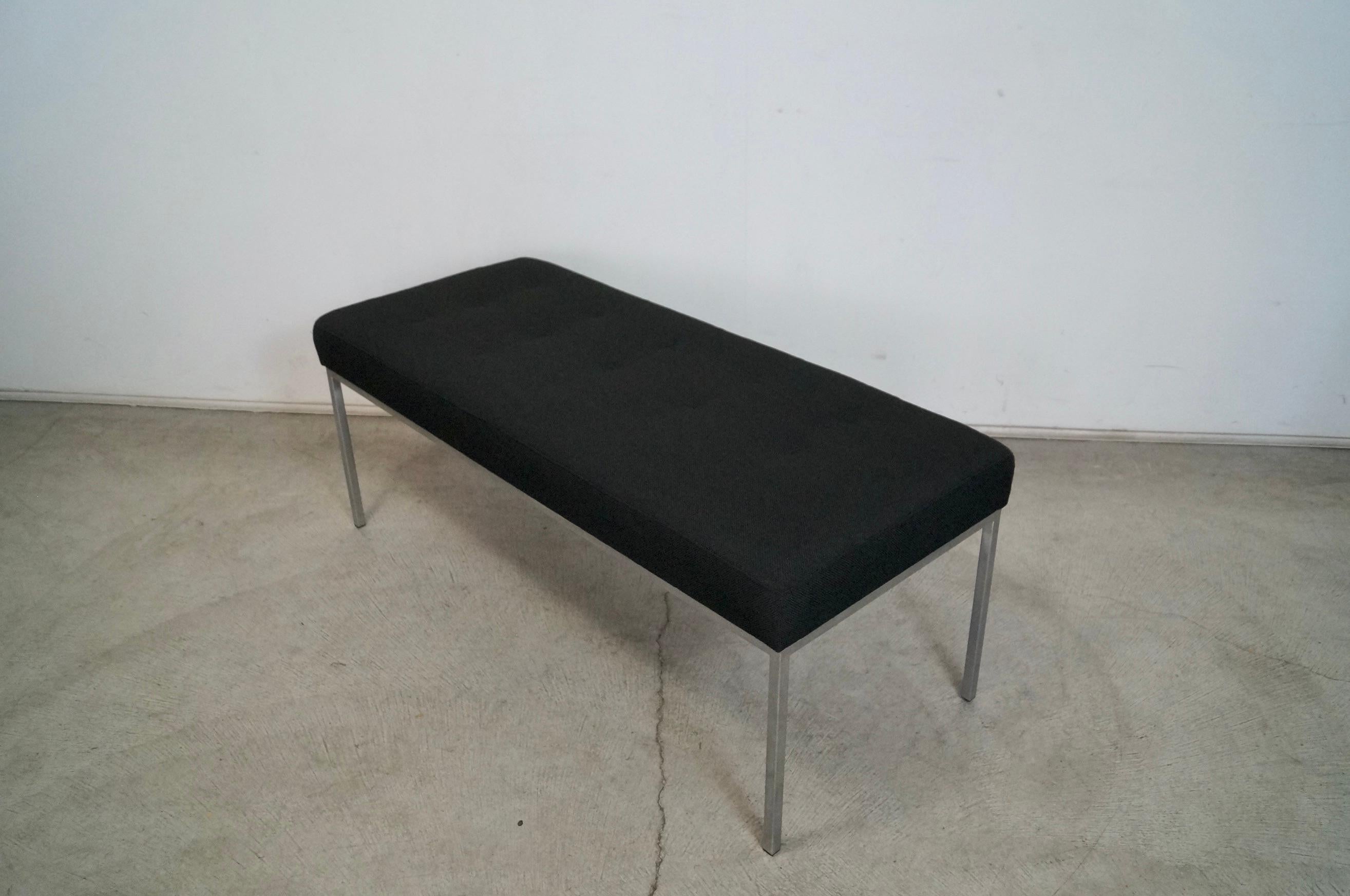 1960's Mid-Century Modern Florence Knoll Style Aluminum & Tweed Bench For Sale 6
