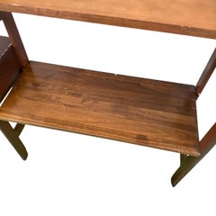 1960s Mid Century Modern Free Standing Nogal Estantería al estilo de Cadovio