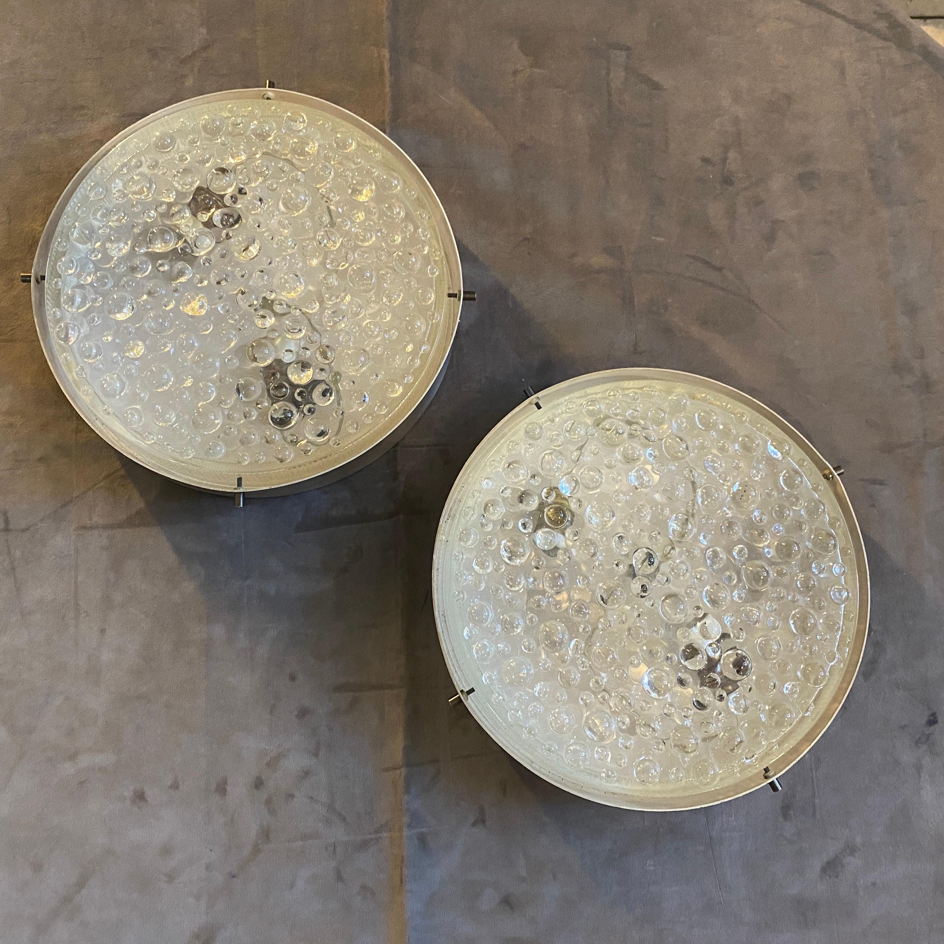 Two Mid-Century Modern Gilded Metal and Glass Round Italian Wall Sconces, 1960s In Good Condition In Aci Castello, IT