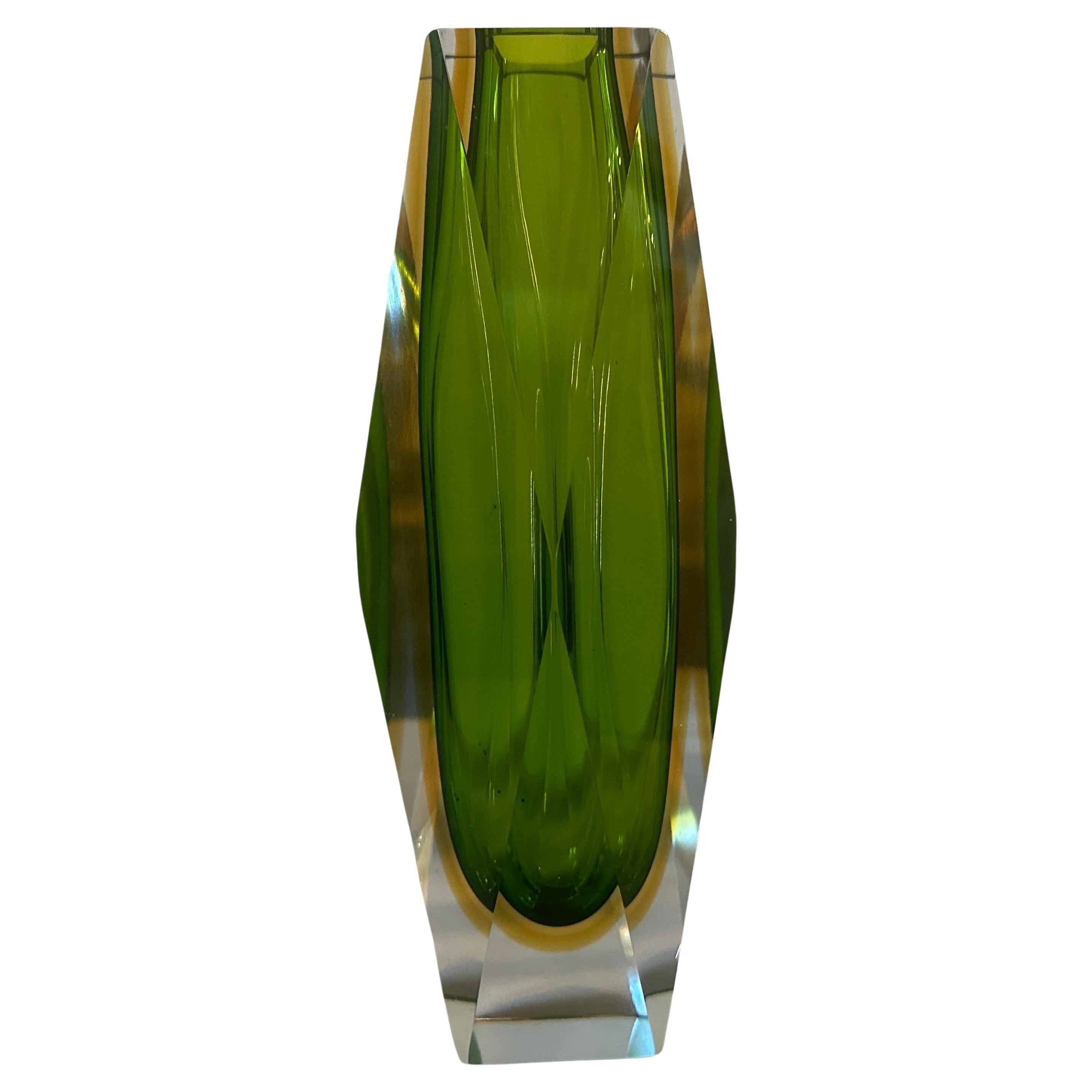 1960s Mid-Century Modern Green and Yellow Faceted Sommerso Murano Glass Vase For Sale