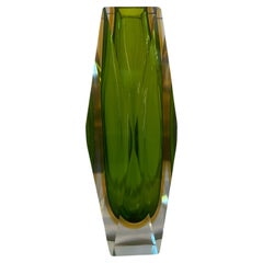 Vintage 1960s Mid-Century Modern Green and Yellow Faceted Sommerso Murano Glass Vase