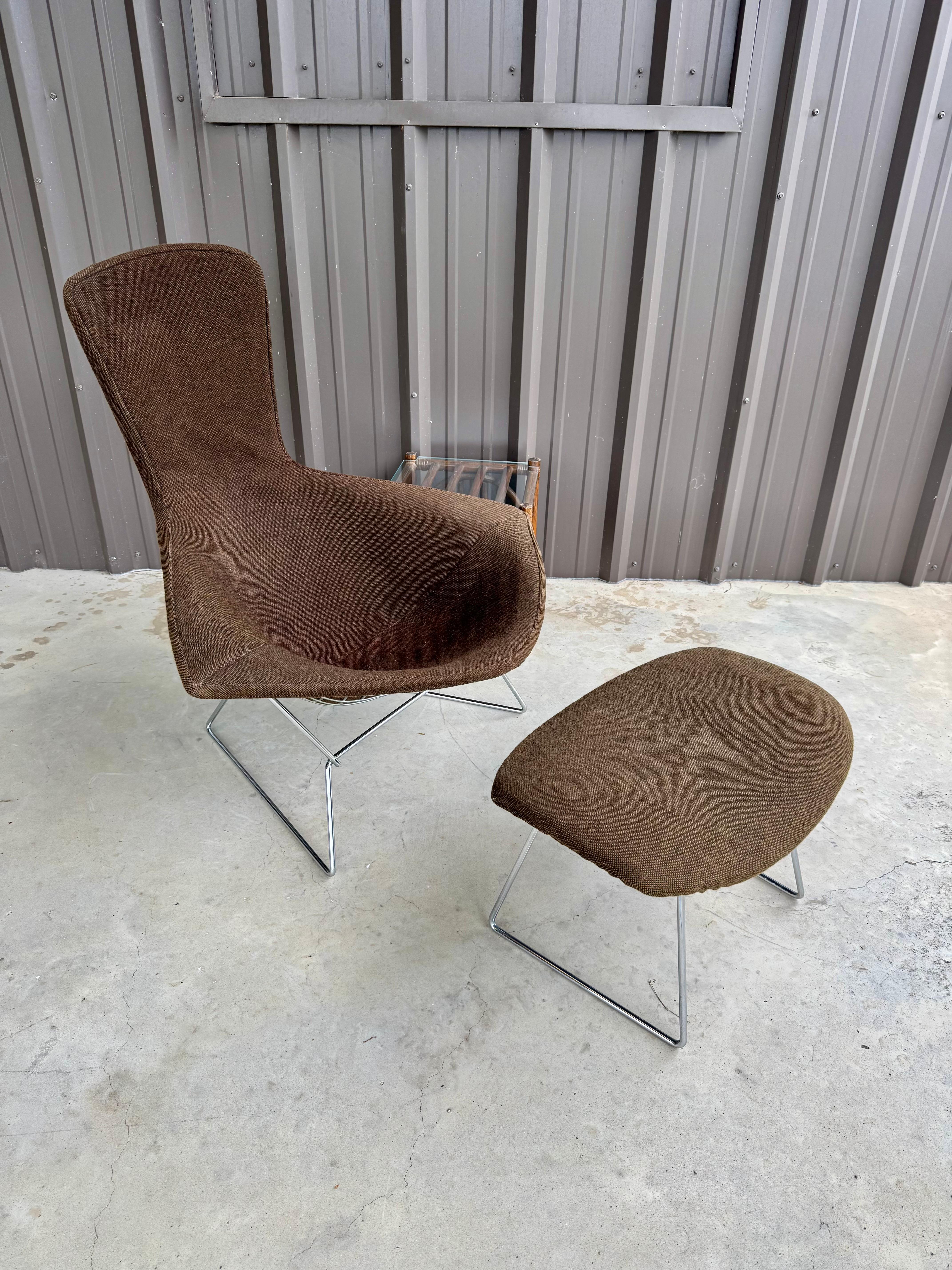 This is a 1960s Knoll Bertoia Bird Chair, a modernist icon designed by Harry Bertoia in 1952 and produced by Knoll. I purchased this from the original owner that purchased early-mid 1960s and replaced the pads in 1978 shown in photos. 
	•	Wire frame