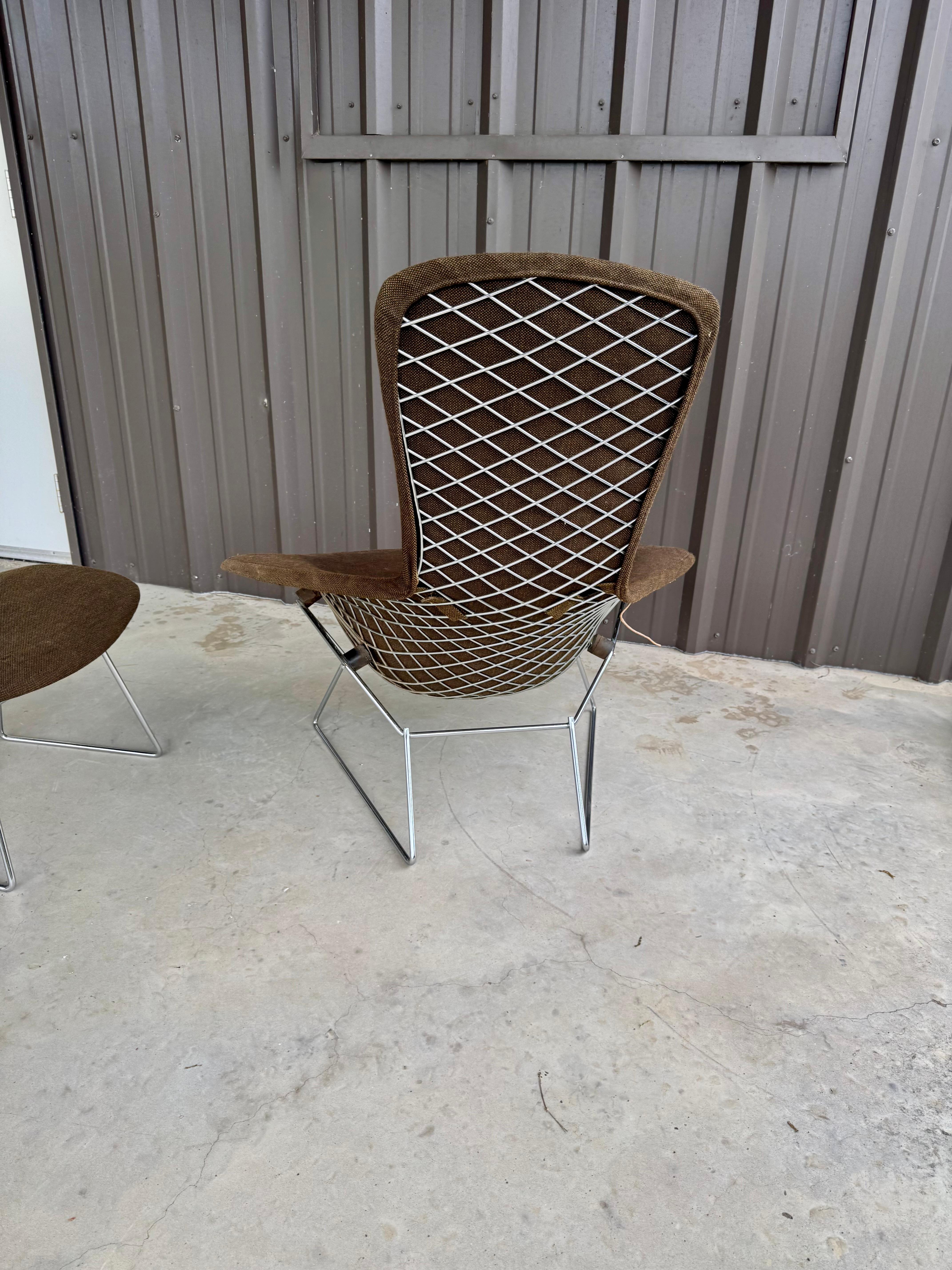 1960s Mid Century Modern Harry Bertoia Knoll Brown Chrome Bird Chair & Ottoman In Good Condition For Sale In Stafford, TX