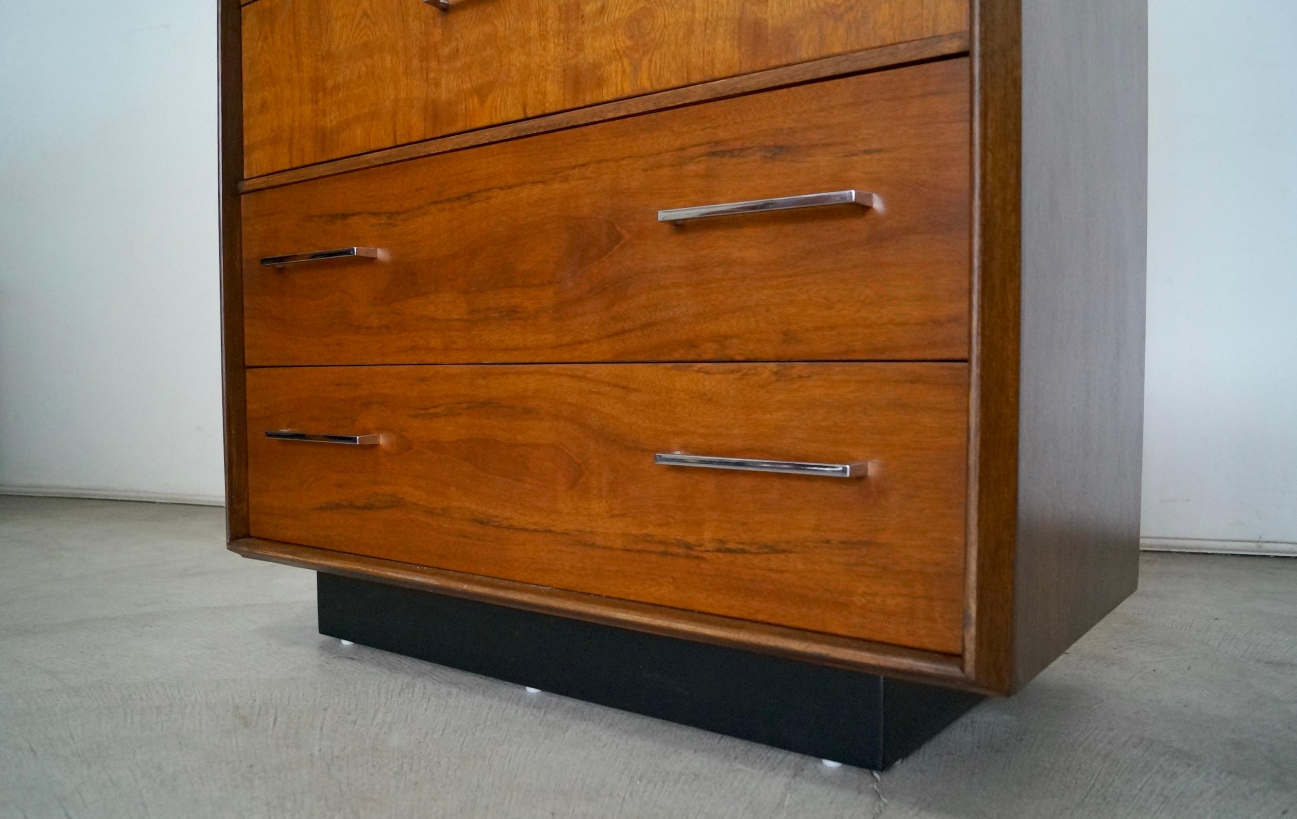 1960s Mid-Century Modern Highboy Dresser by Lane For Sale 8