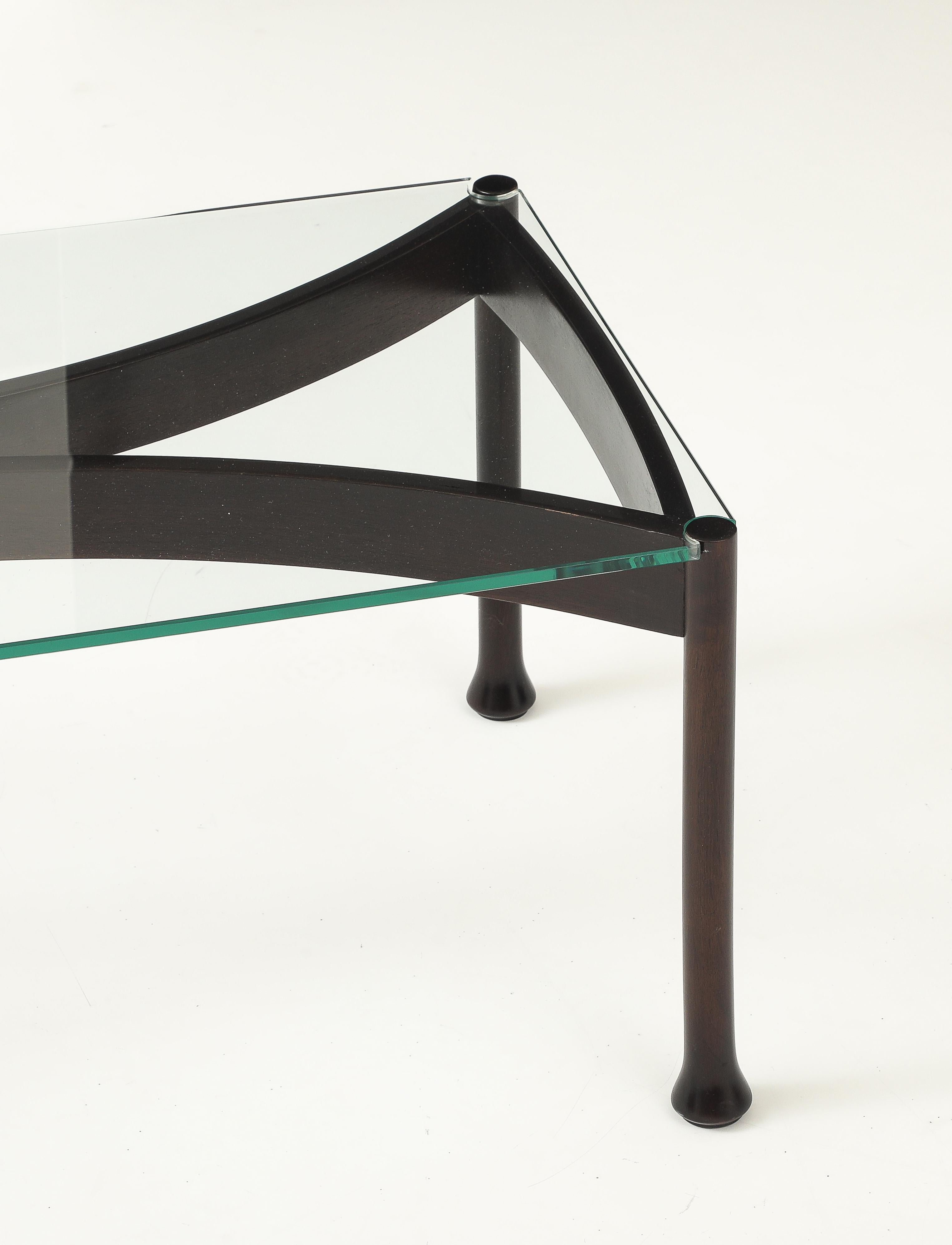 Table basse italienne mi-siècle moderne des années 1960 avec plateau en verre en vente 2