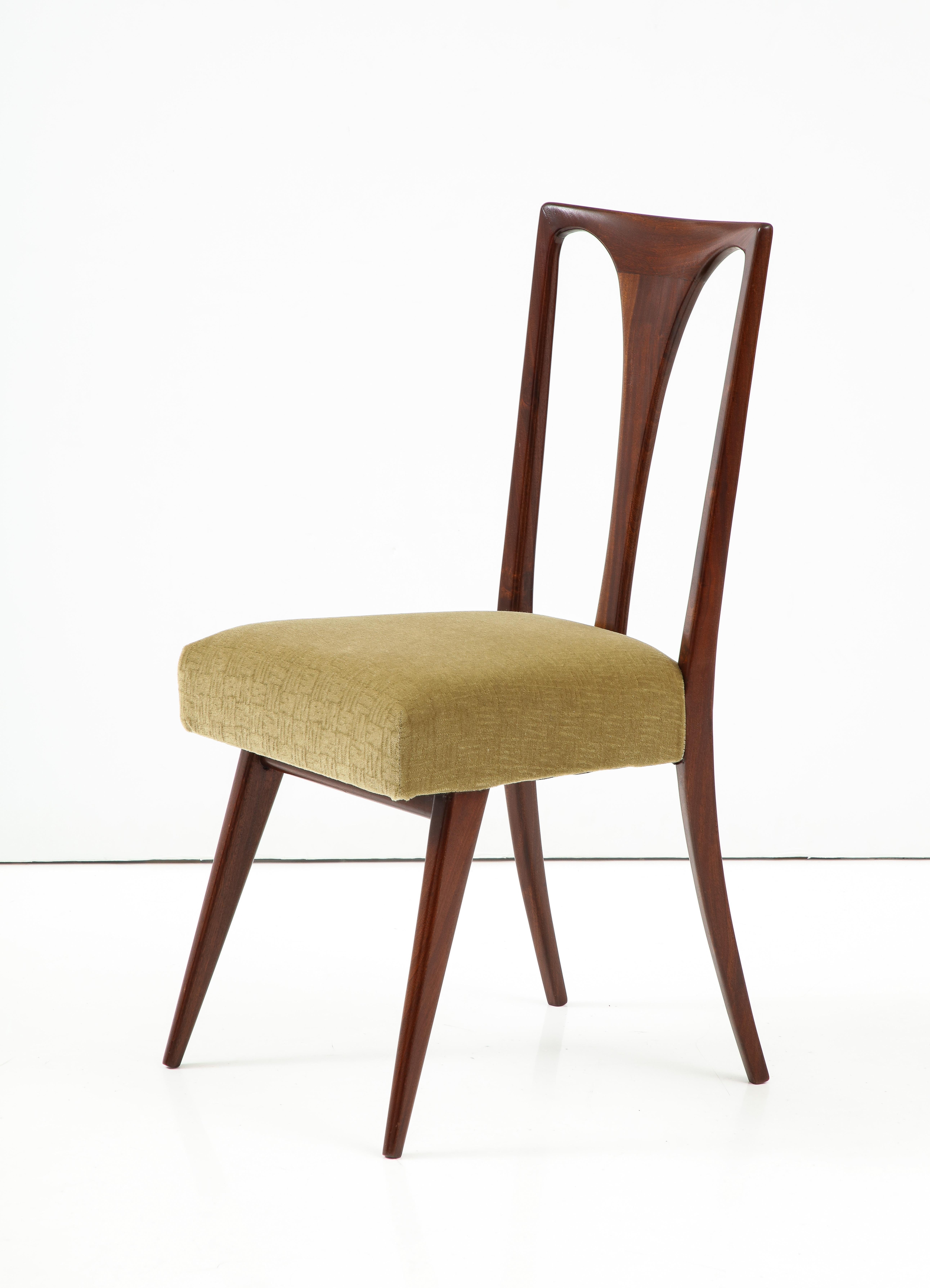 1960's mid-century modern Italian dining chairs made of walnut and mahogany with Mohair upholstery in the style of Carlo De Carli, fully restored and re-upholstered in Donghia Mohair fabric, with minor wear and patina due to age and use.