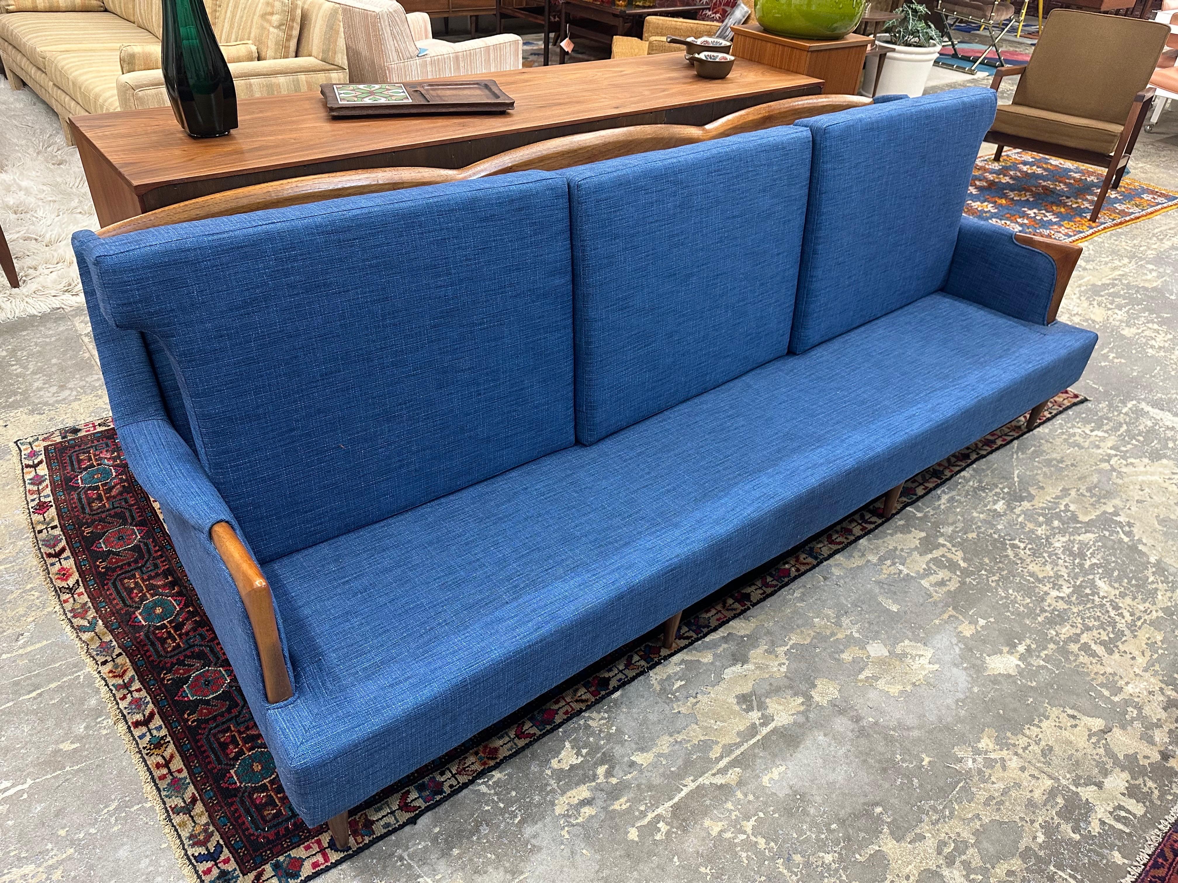 Mid Century Modern Kroehler Avant Fully Restored Sofa 1