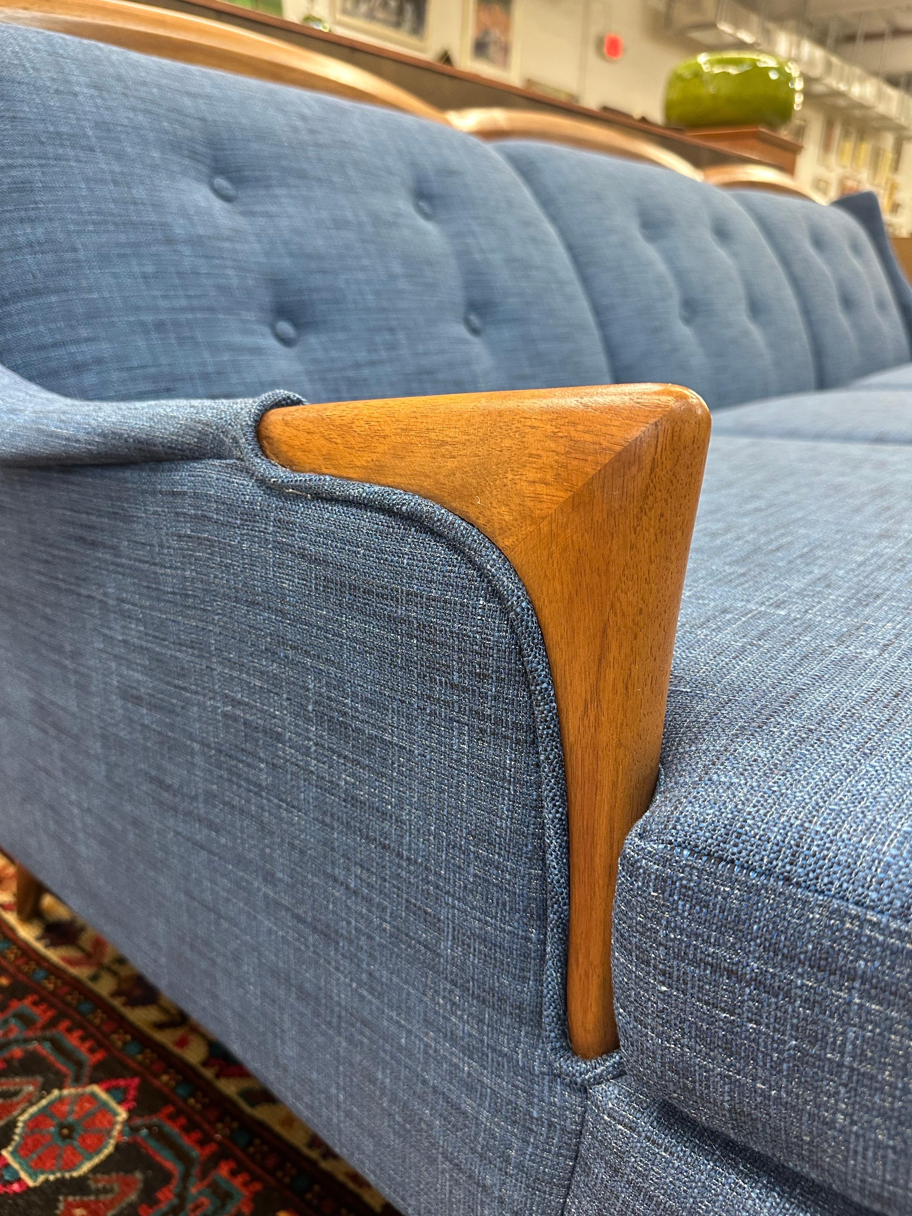 Mid Century Modern Kroehler Avant Fully Restored Sofa 2