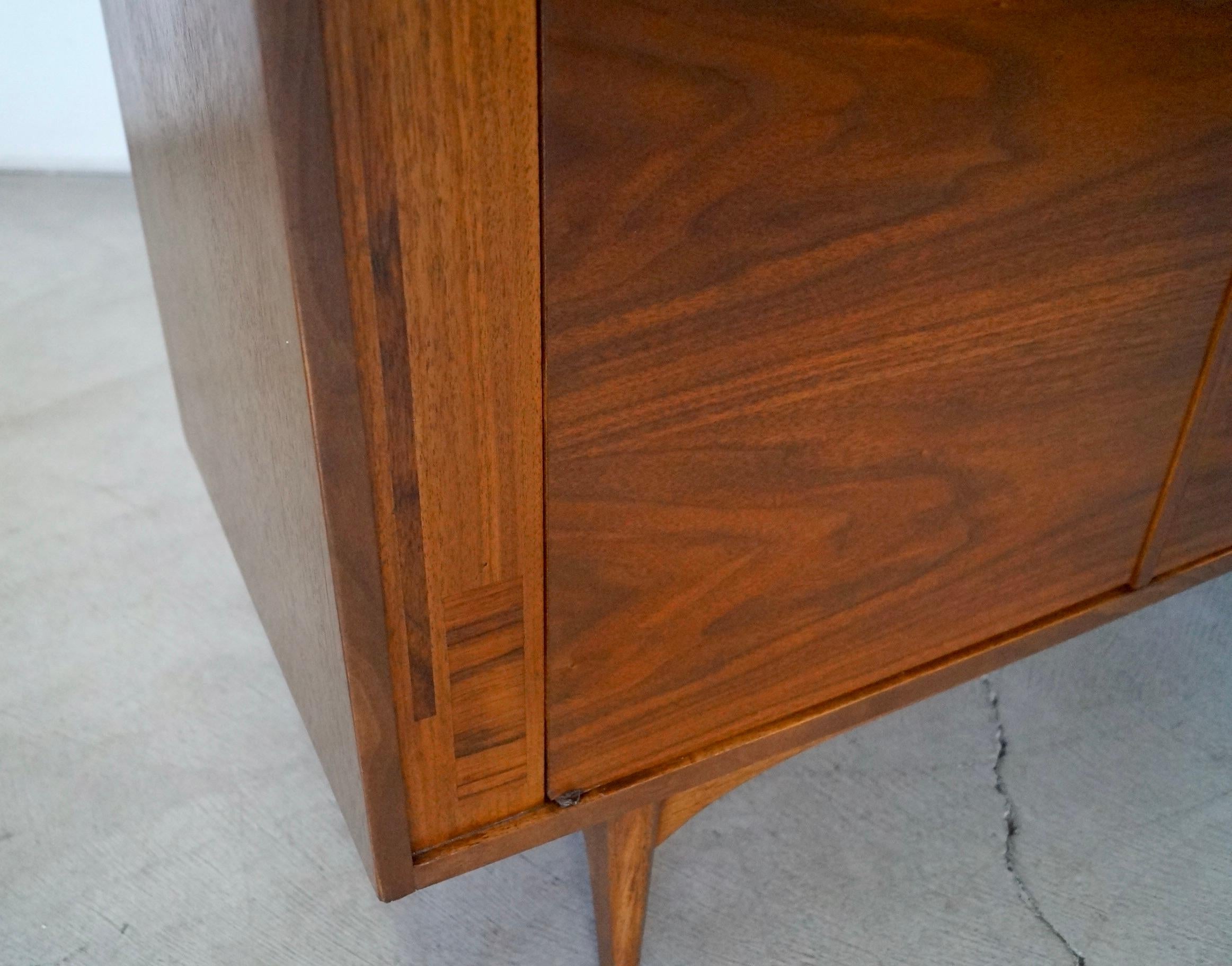 1960s Mid-Century Modern Kroehler Walnut & Rosewood Credenza 9