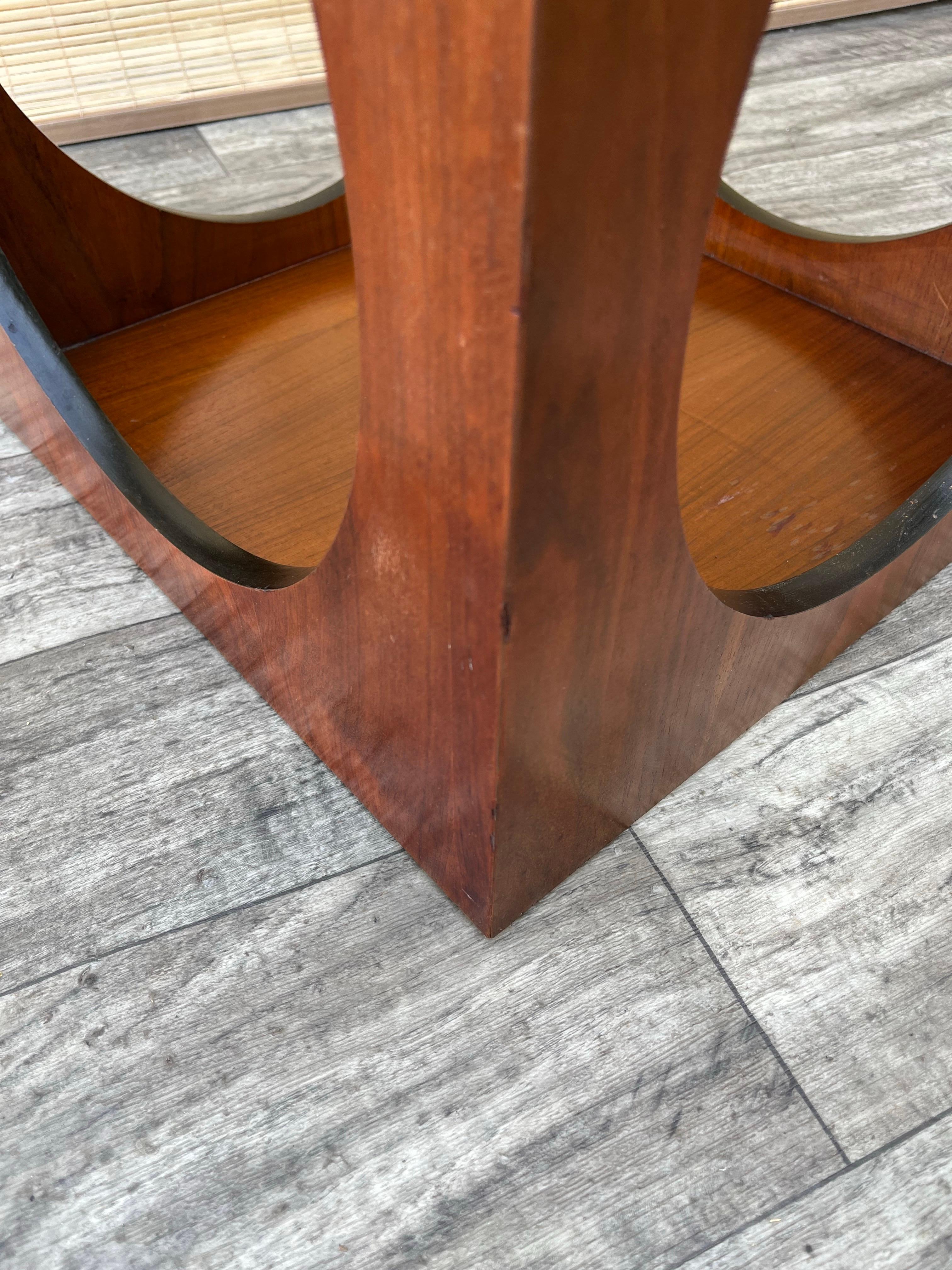 1960s Mid-Century Modern Lane Cube Side Table W/ Smoke Glass Top by Lane en vente 13