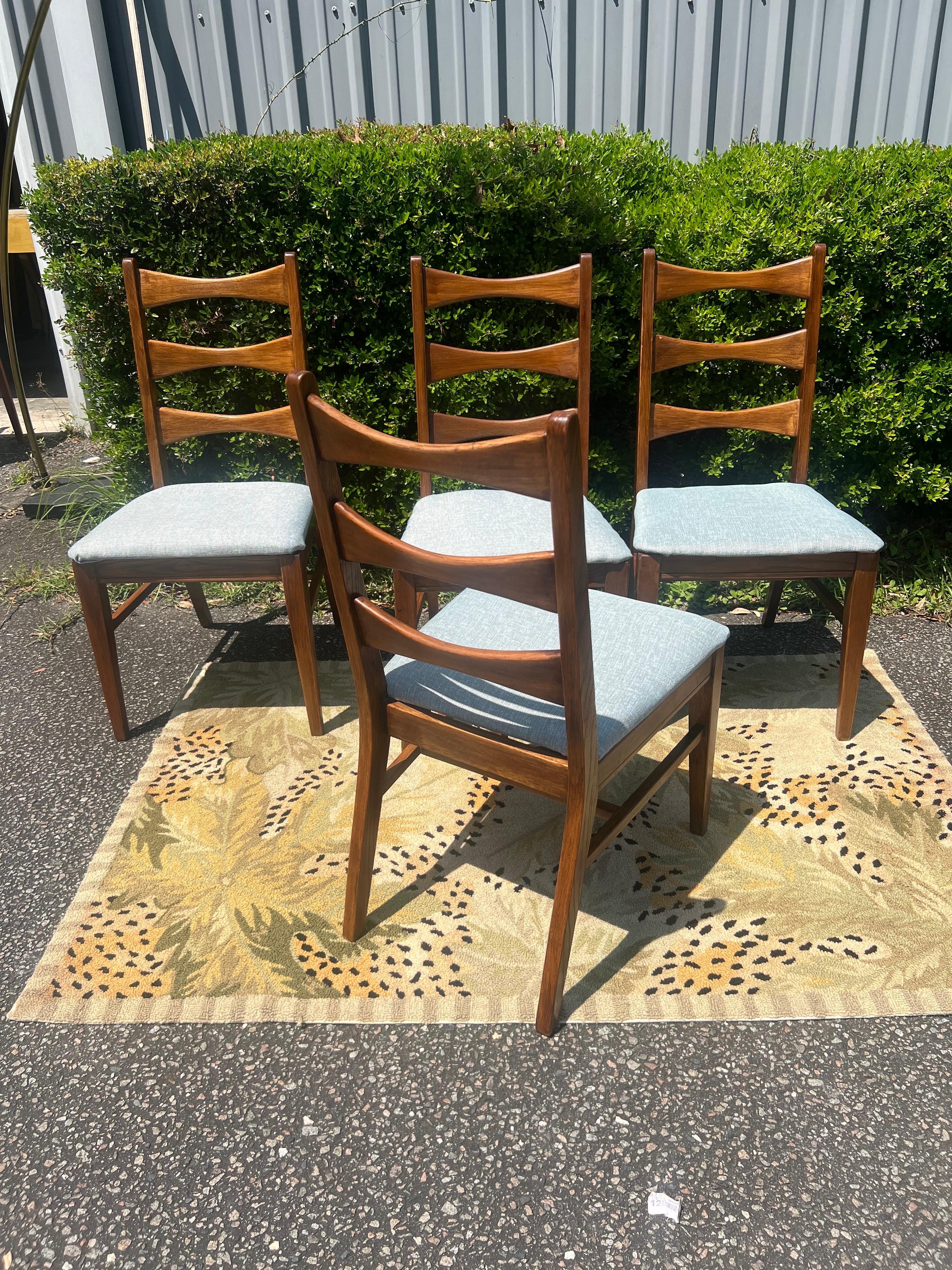 1960s Mid-Century Modern Lane Rhythm Style Dining Chairs - Set of 4 In Good Condition In Charleston, SC