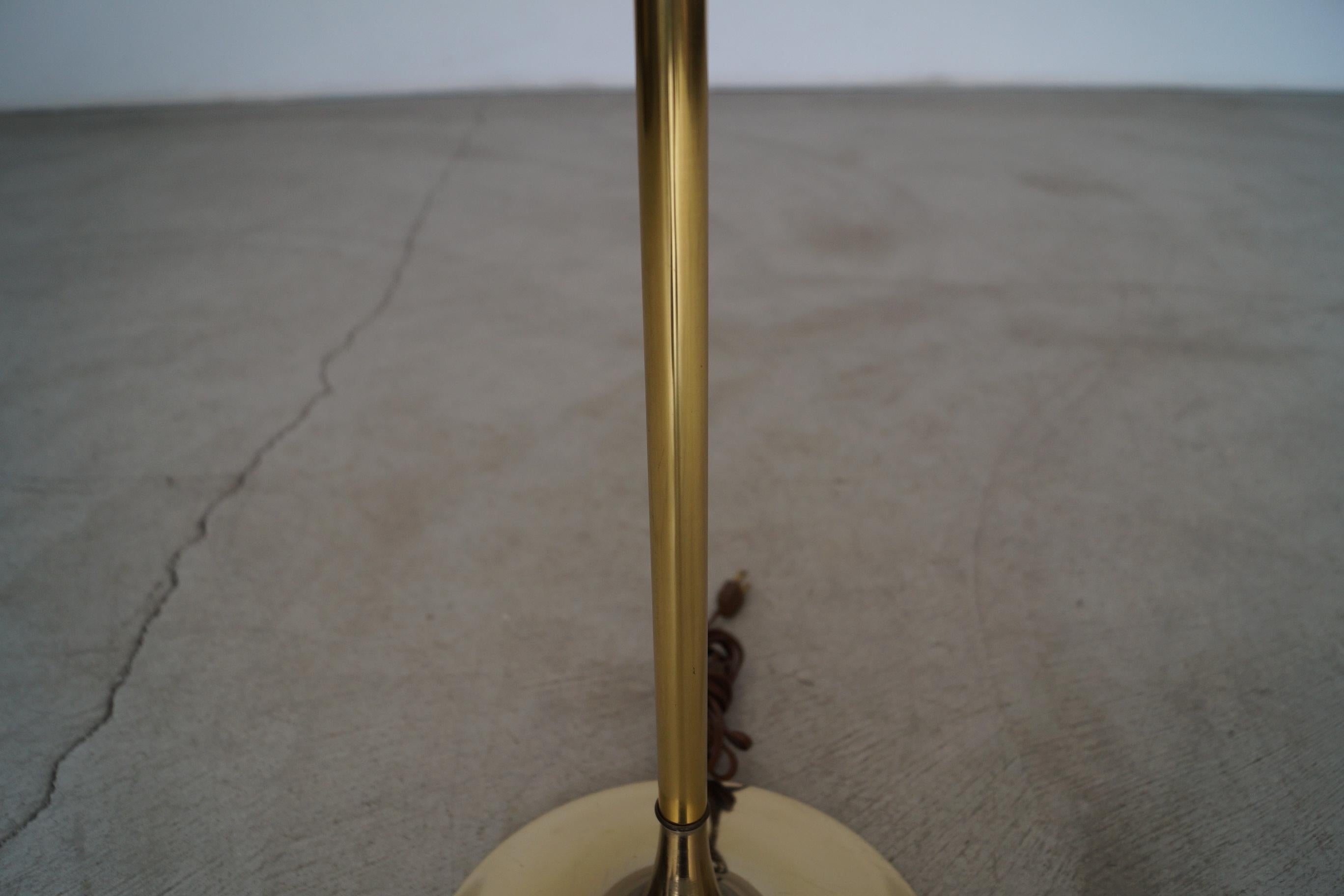 1960's Mid-Century Modern Laurel Lighting Tulip Brass & Smoked Glass Floor Lamp For Sale 2