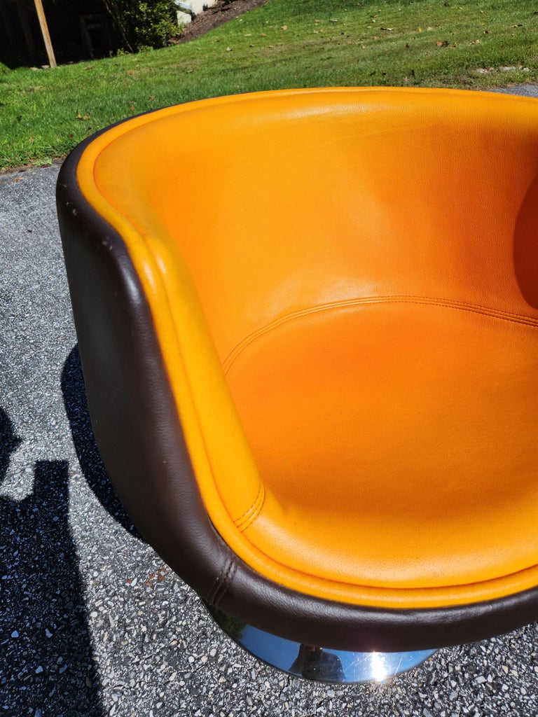 1960s MidCentury Modern Leather Swivel Chair For Sale at 1stDibs