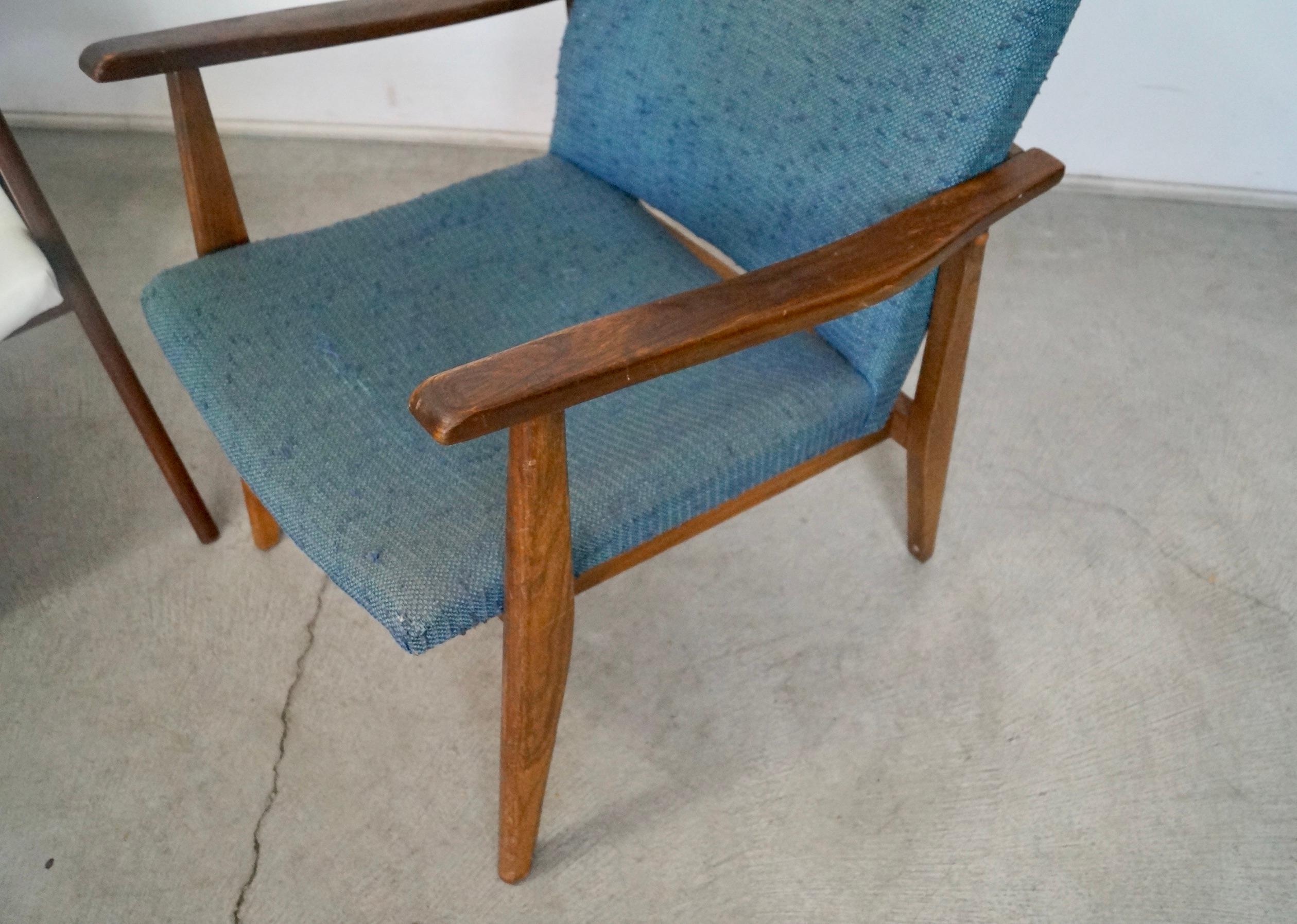 1960's Mid-Century Modern Lounge Armchairs - a Pair For Sale 10